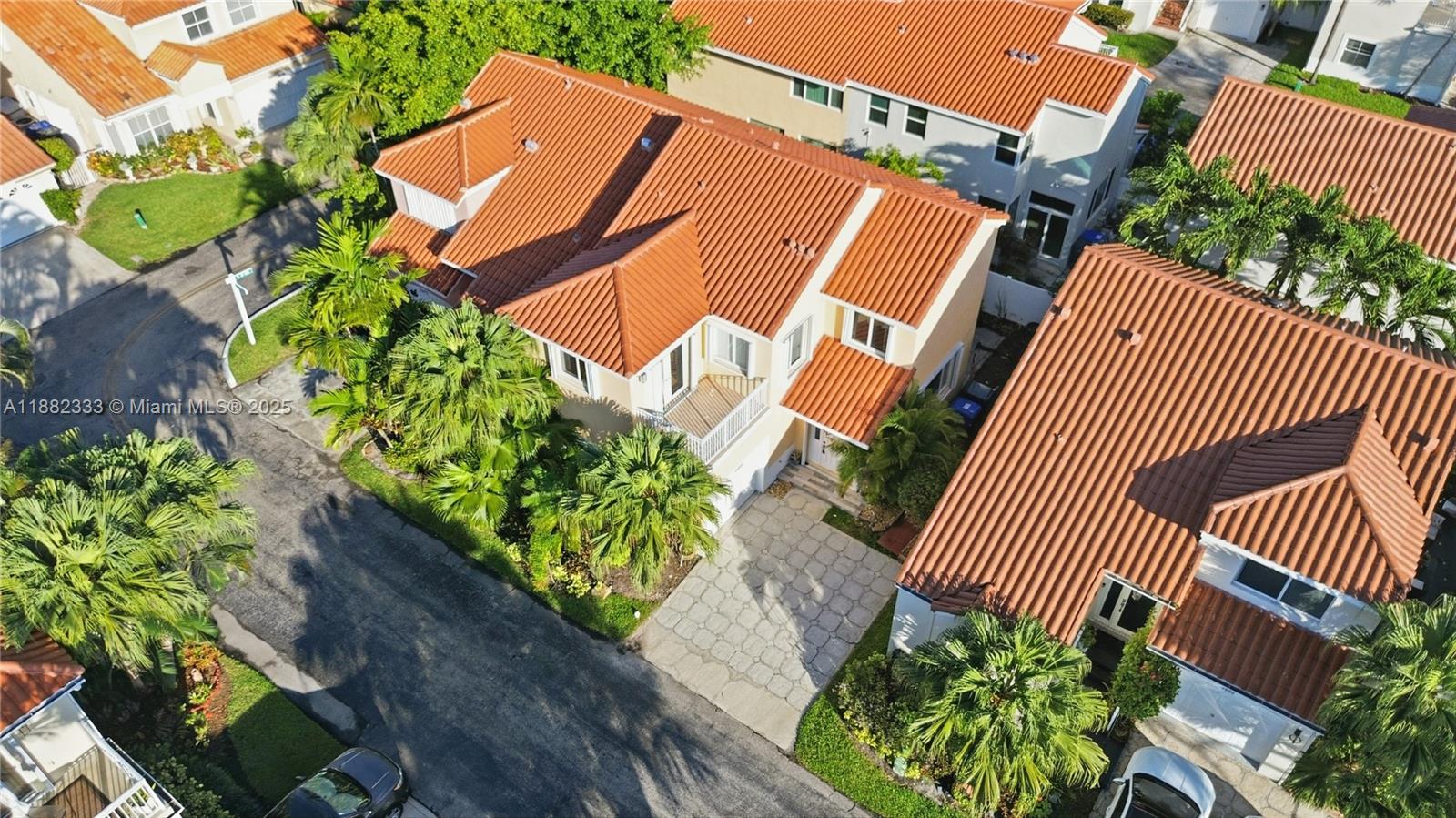 EMERALD POINTE - Residential