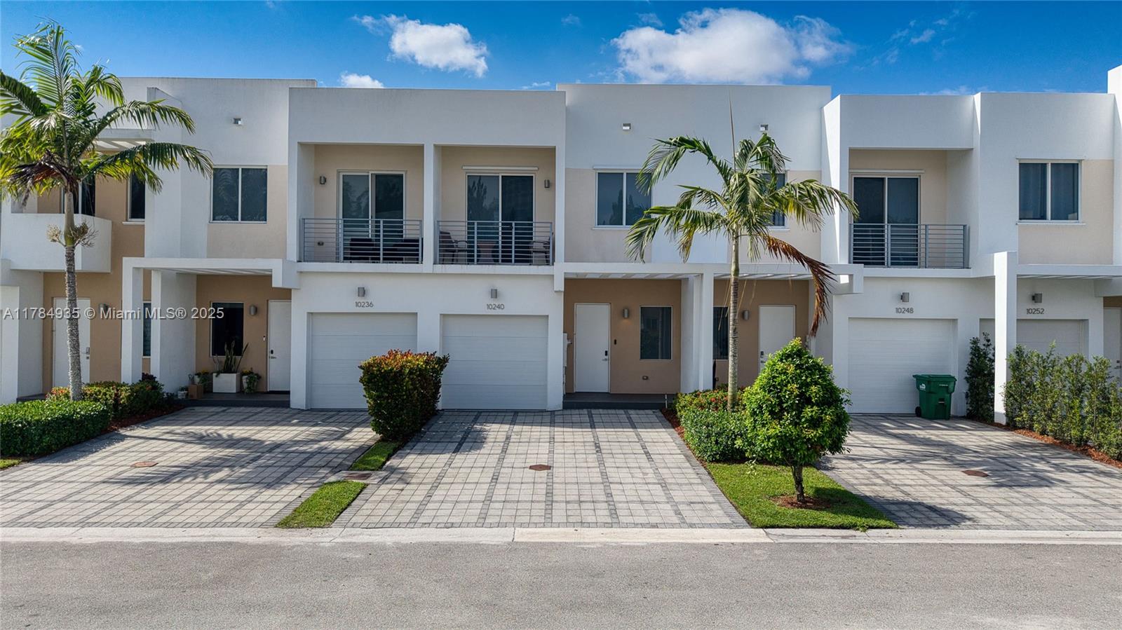 10240 Nw 72nd Ter, Doral, Miami-Dade County, Florida - 3 Bedrooms  
3 Bathrooms - 
