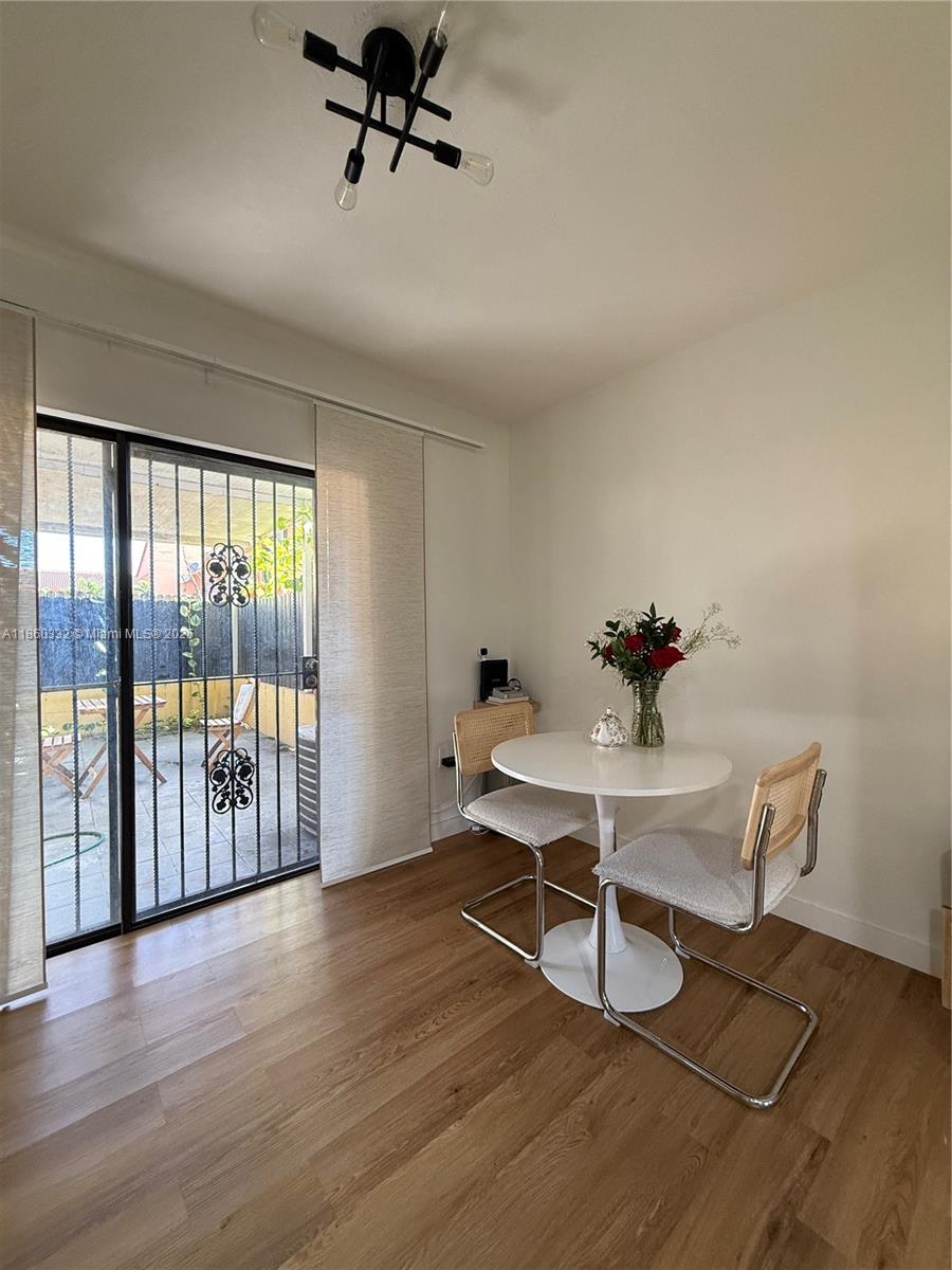 RAINBOW TOWNHOME CONDO - Residential