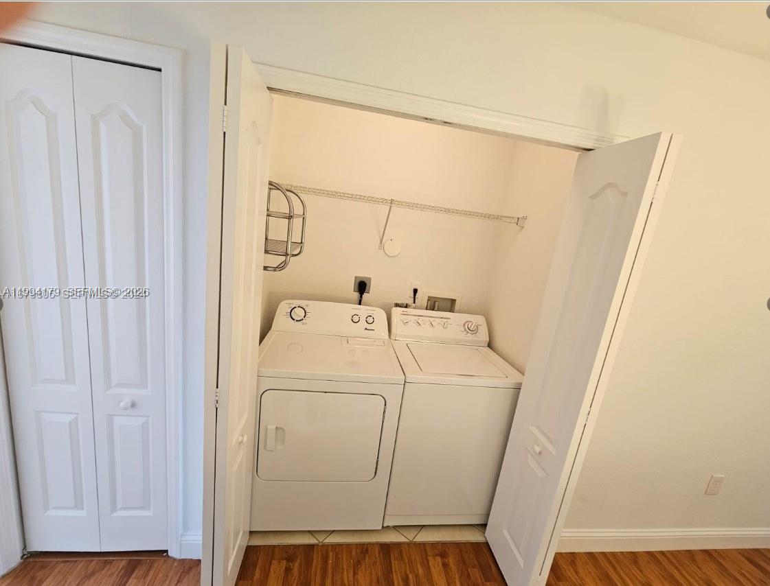 MELROSE POINT CONDO - Residential