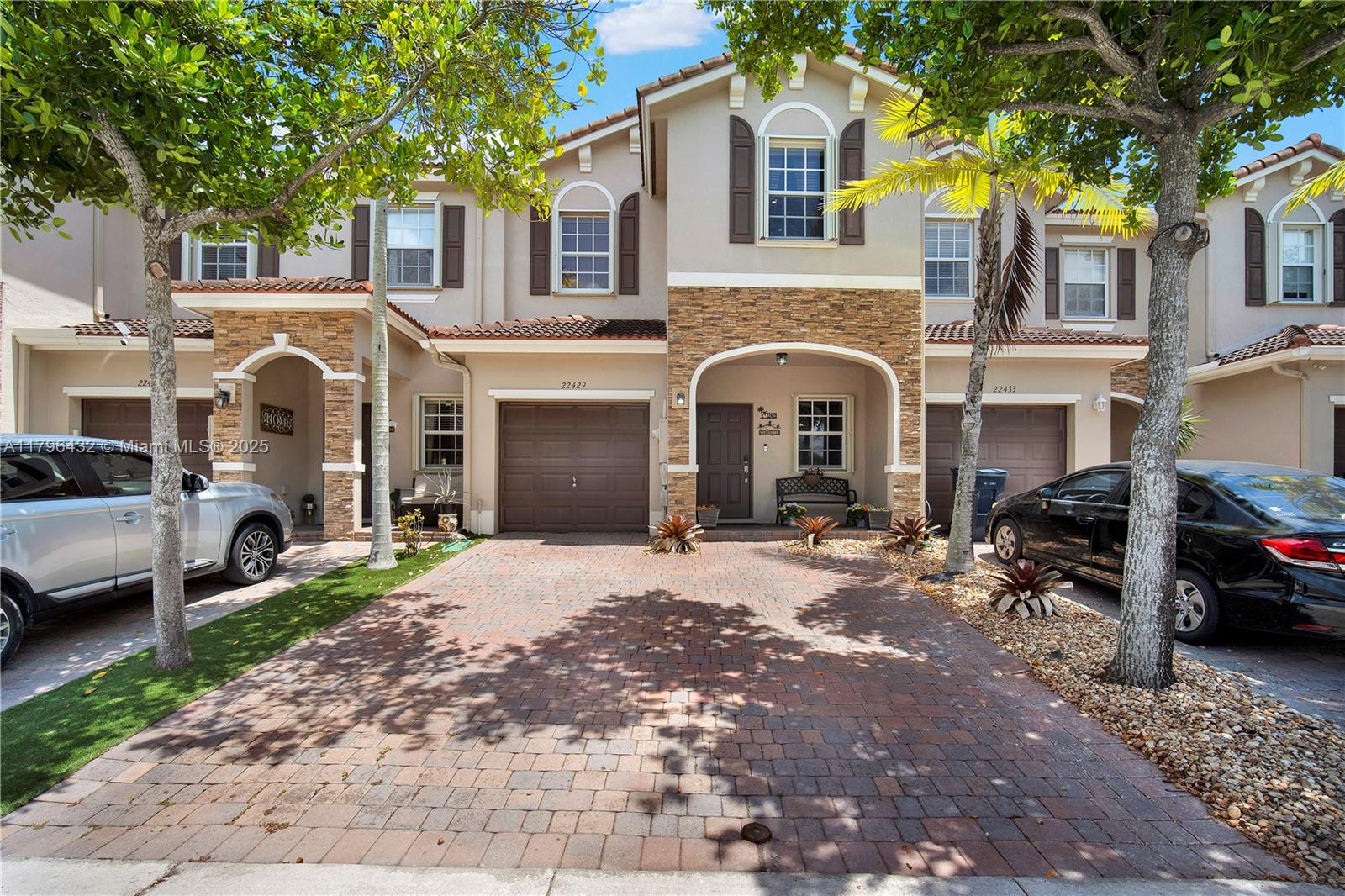 22429 Sw 88th Path, Cutler Bay, Miami-Dade County, Florida - 3 Bedrooms  
3 Bathrooms - 
