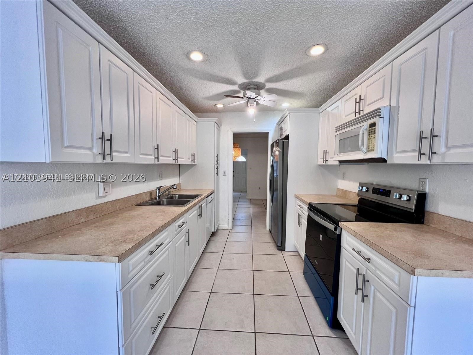 View photos, virtual tours, details... 3302 Farragut St 5A