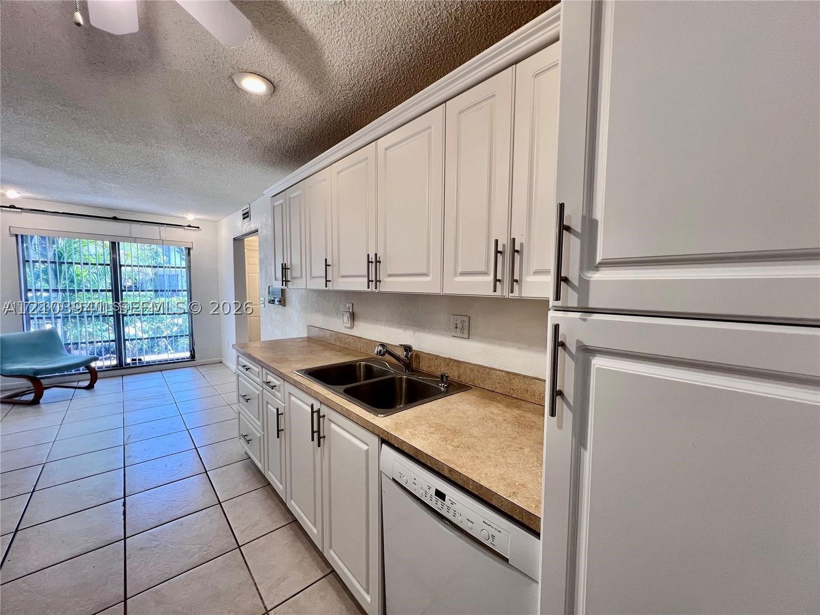 View photos, virtual tours, details... 3302 Farragut St 5A