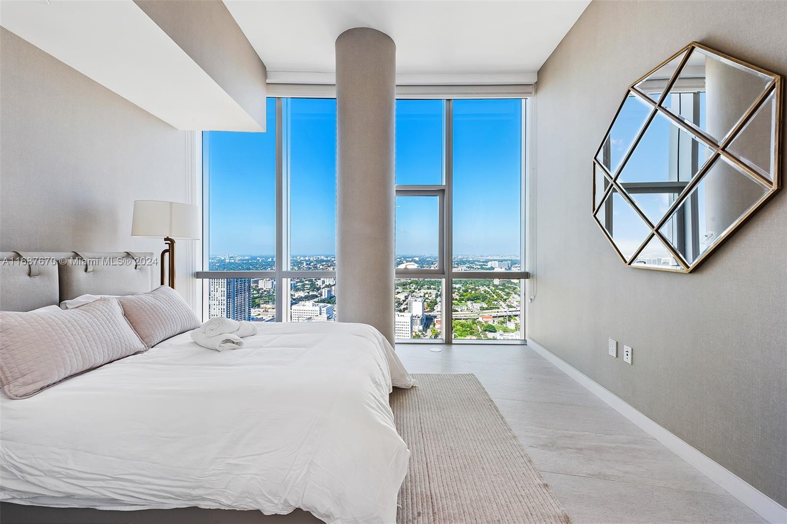 PARAMOUNT MIAMI WORLDCENT - Residential