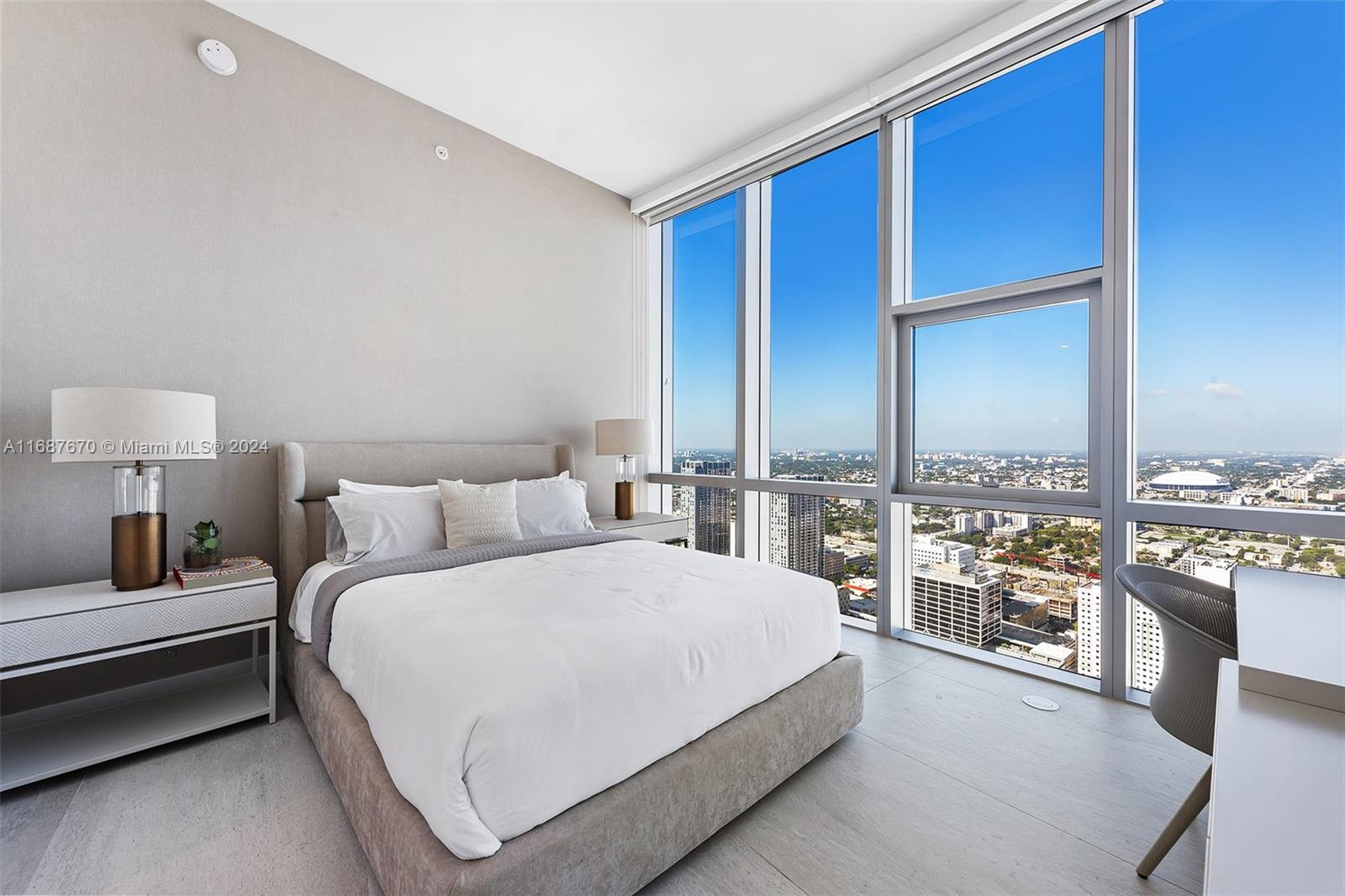 PARAMOUNT MIAMI WORLDCENT - Residential