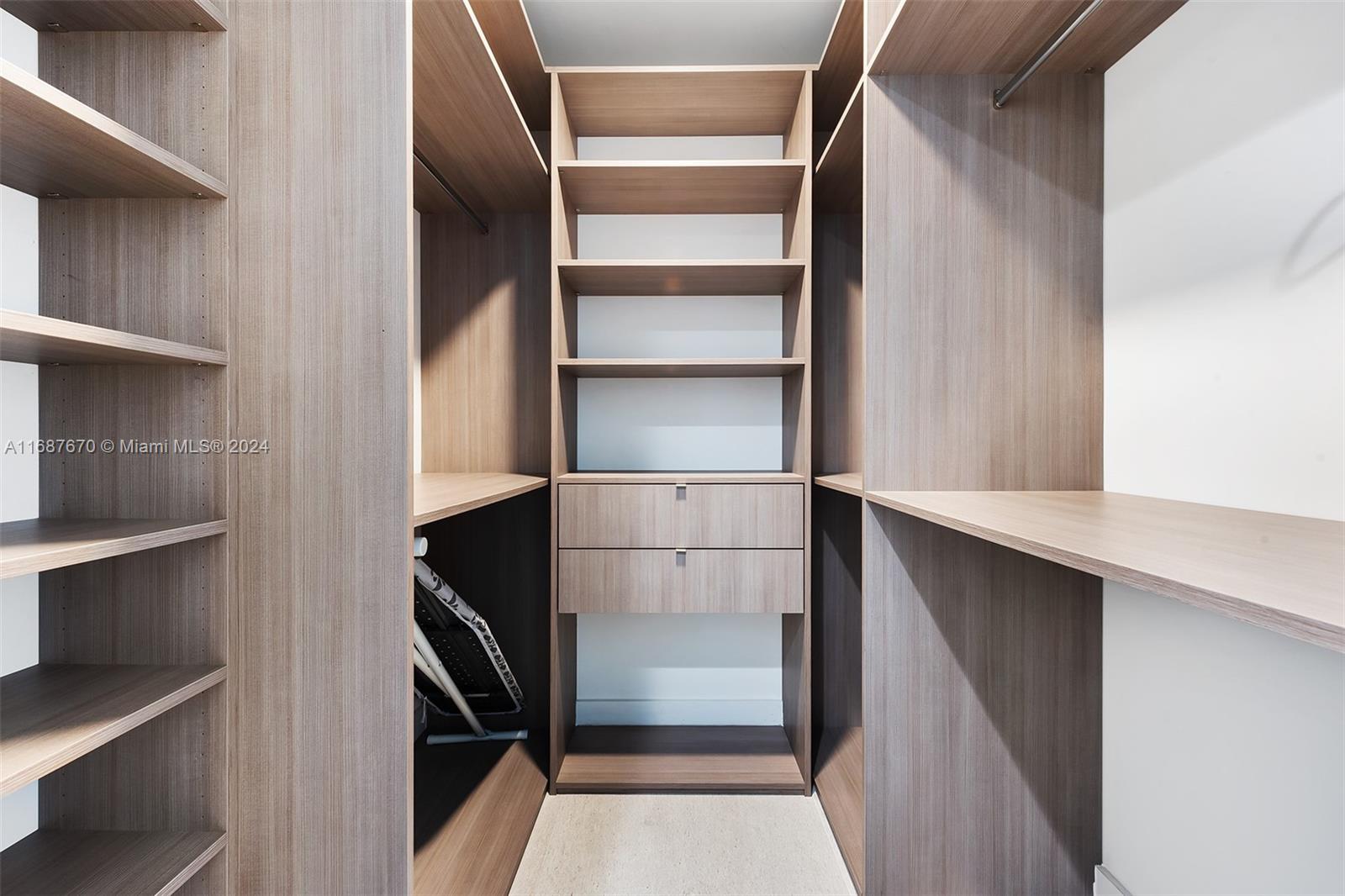 PARAMOUNT MIAMI WORLDCENT - Residential