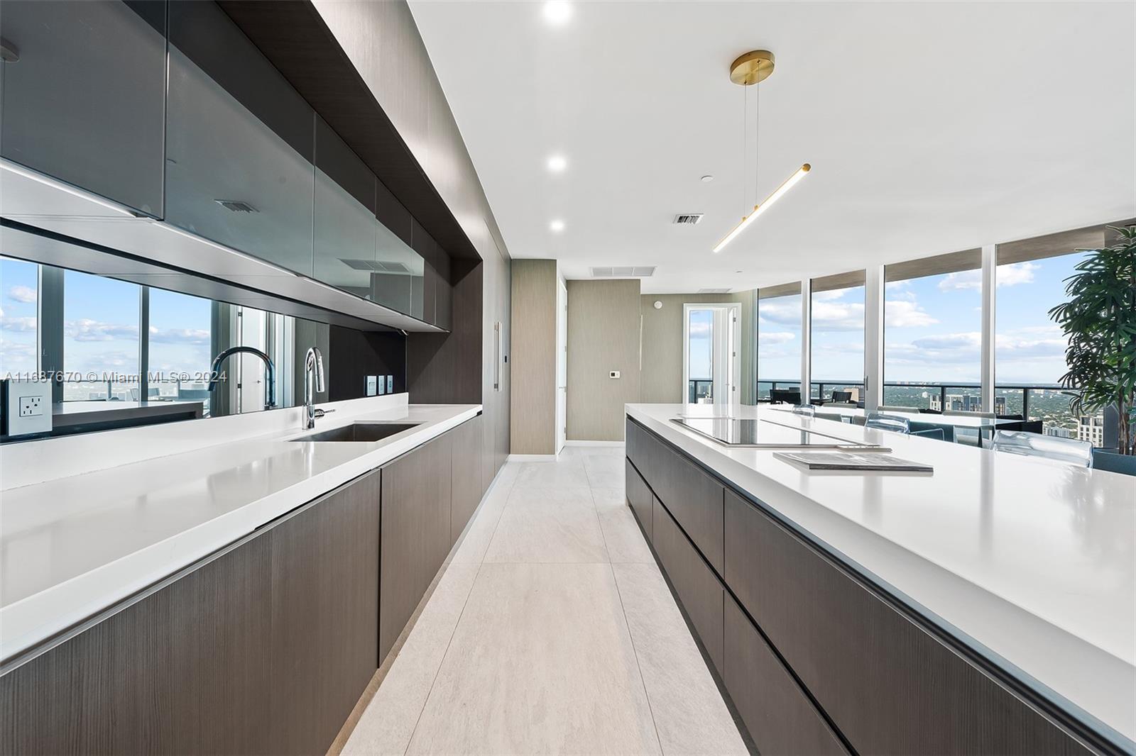 PARAMOUNT MIAMI WORLDCENT - Residential