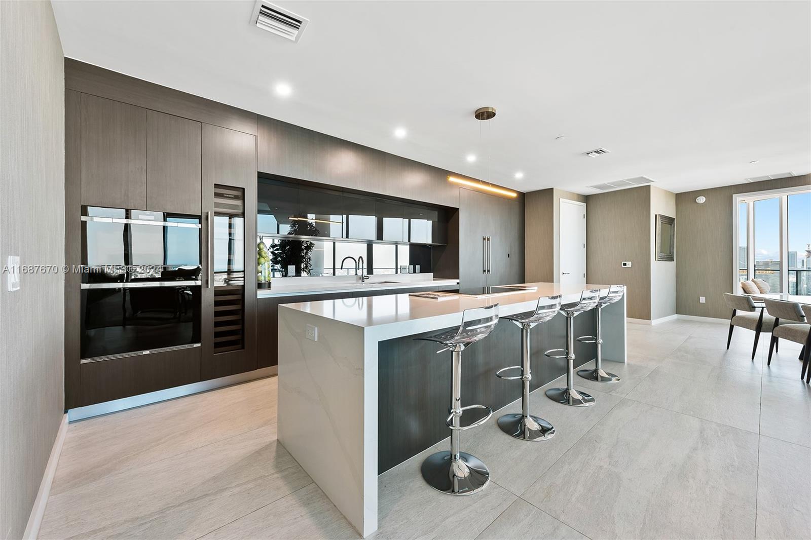 PARAMOUNT MIAMI WORLDCENT - Residential