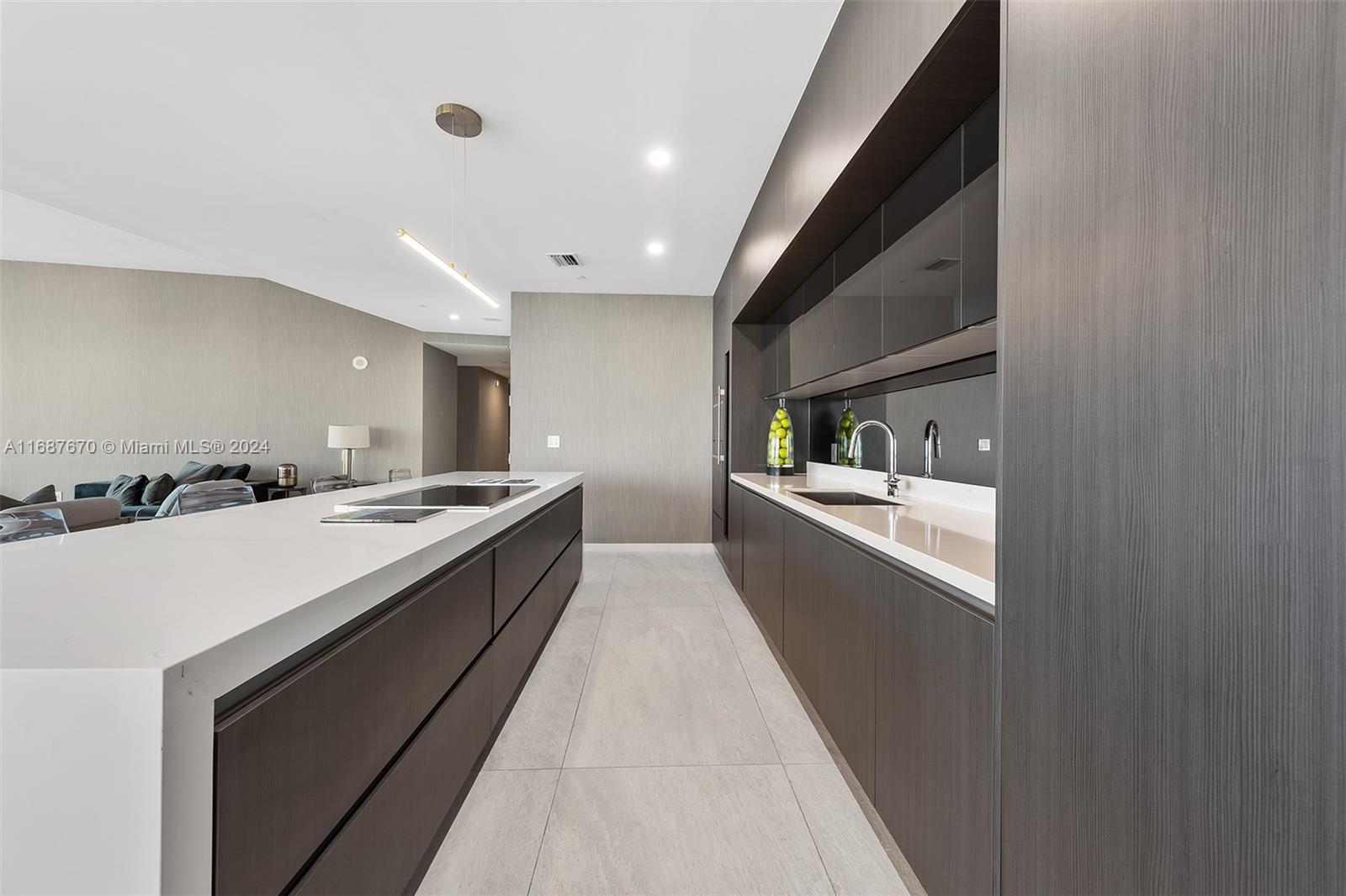 PARAMOUNT MIAMI WORLDCENT - Residential