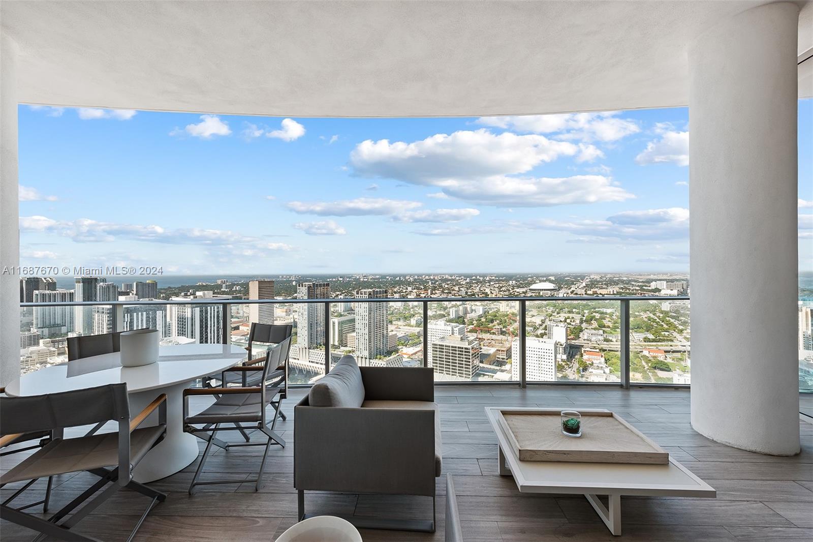 PARAMOUNT MIAMI WORLDCENT - Residential
