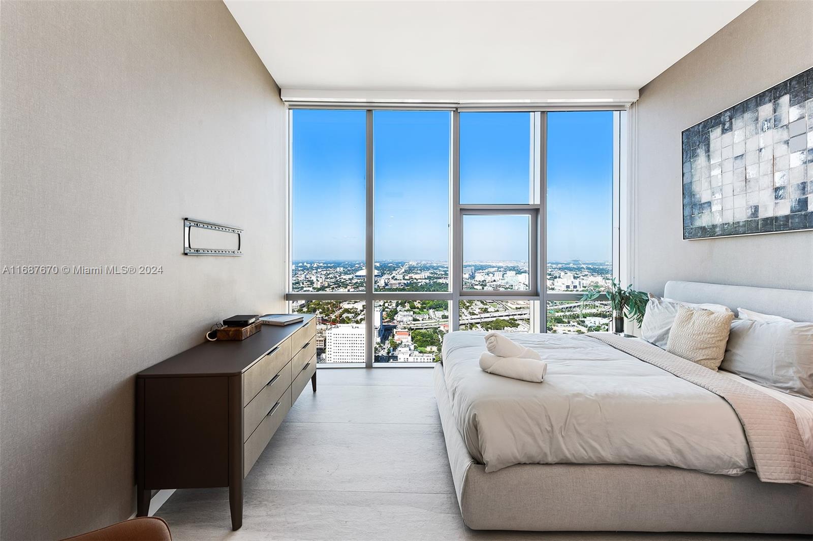 PARAMOUNT MIAMI WORLDCENT - Residential