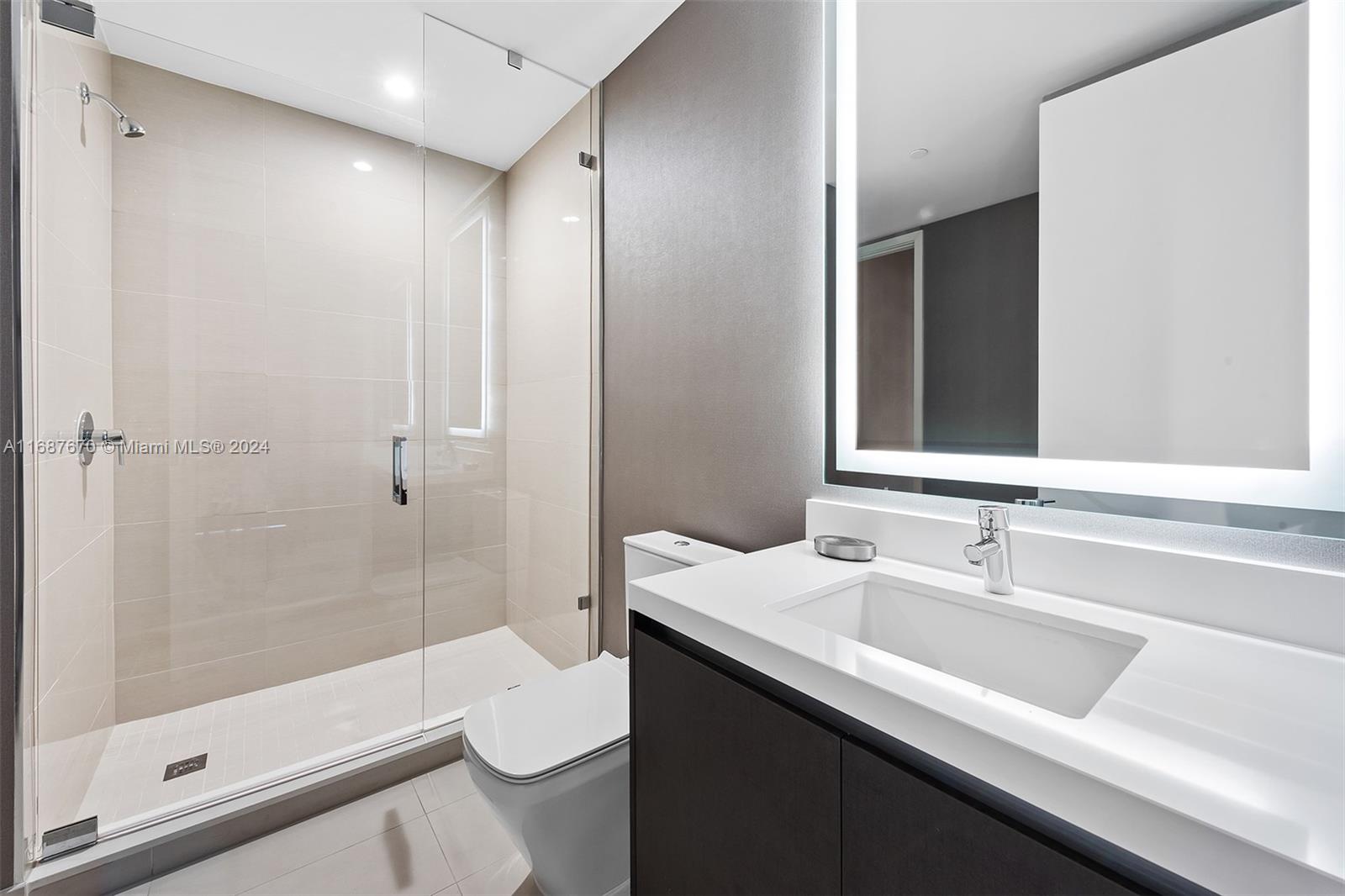 PARAMOUNT MIAMI WORLDCENT - Residential