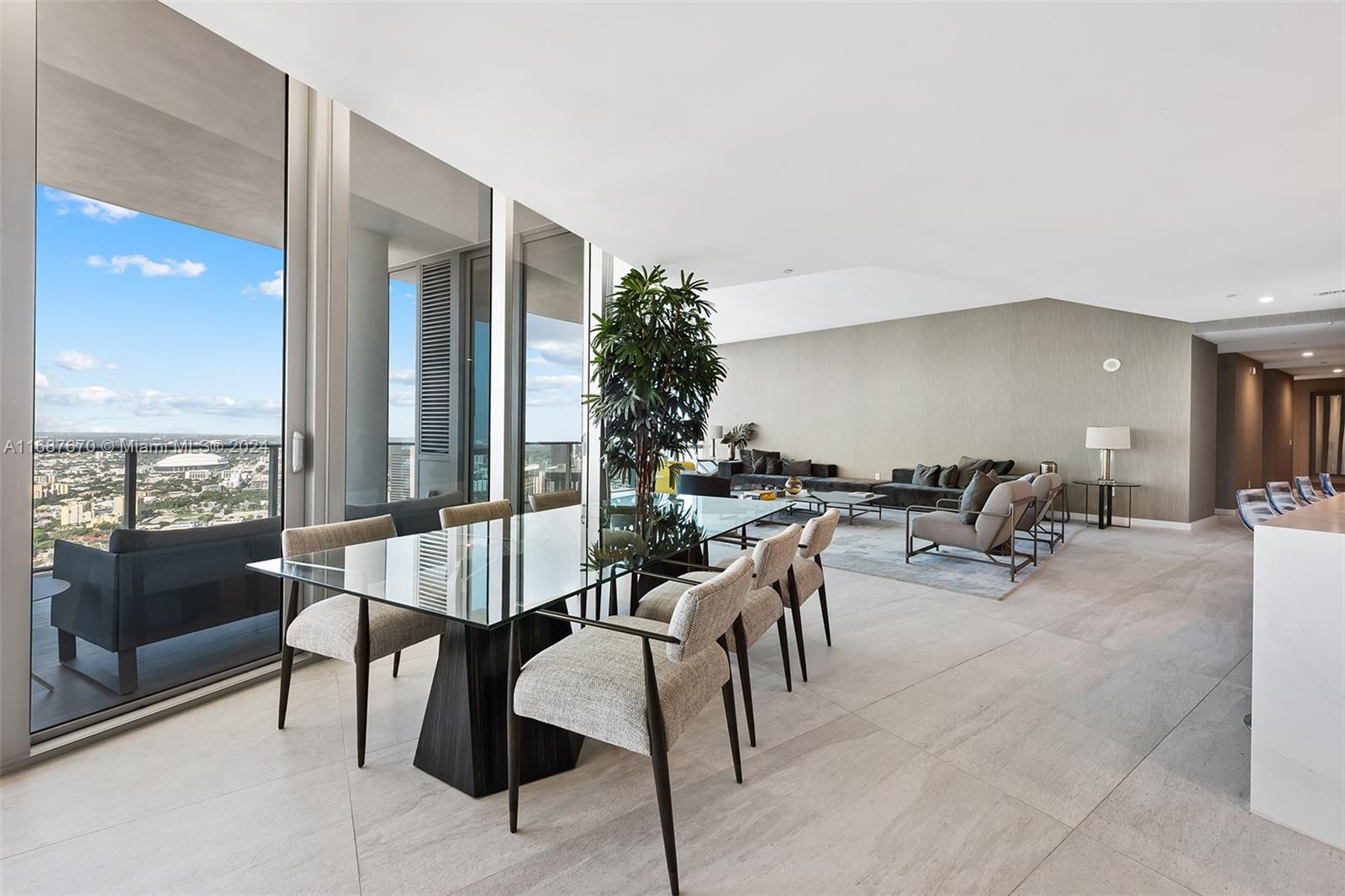 PARAMOUNT MIAMI WORLDCENT - Residential