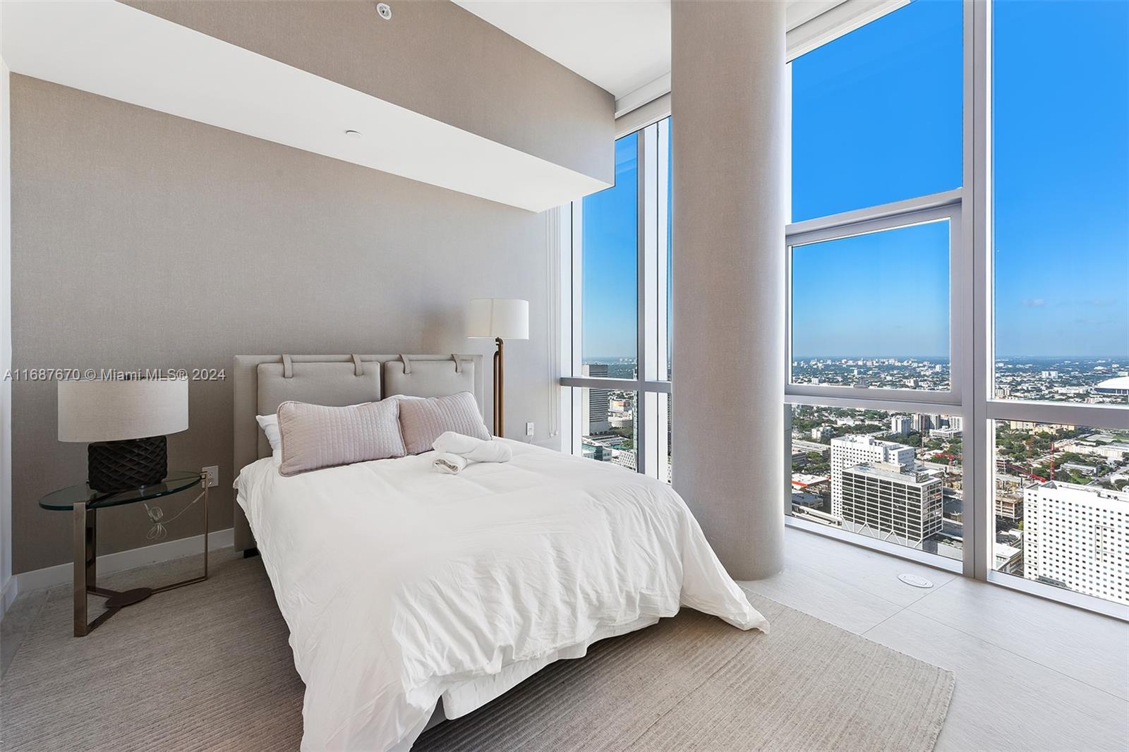 PARAMOUNT MIAMI WORLDCENT - Residential