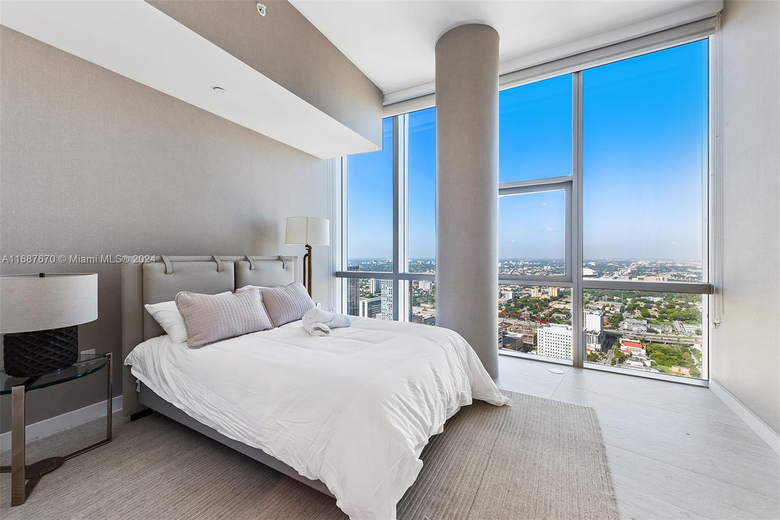 PARAMOUNT MIAMI WORLDCENT - Residential