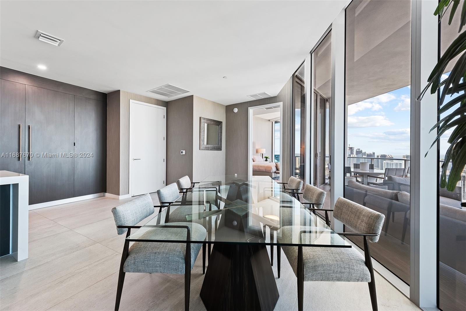 PARAMOUNT MIAMI WORLDCENT - Residential