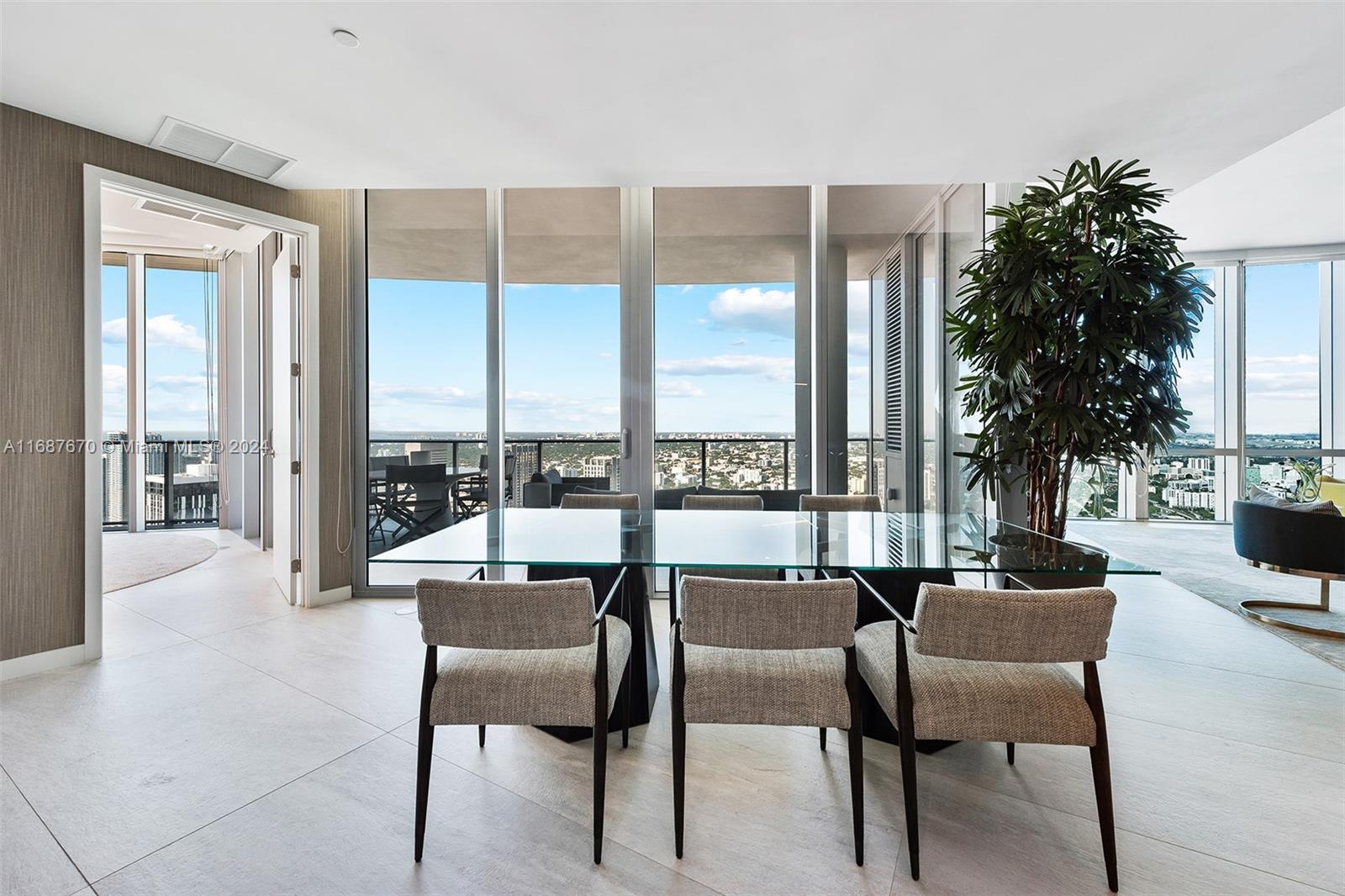 PARAMOUNT MIAMI WORLDCENT - Residential