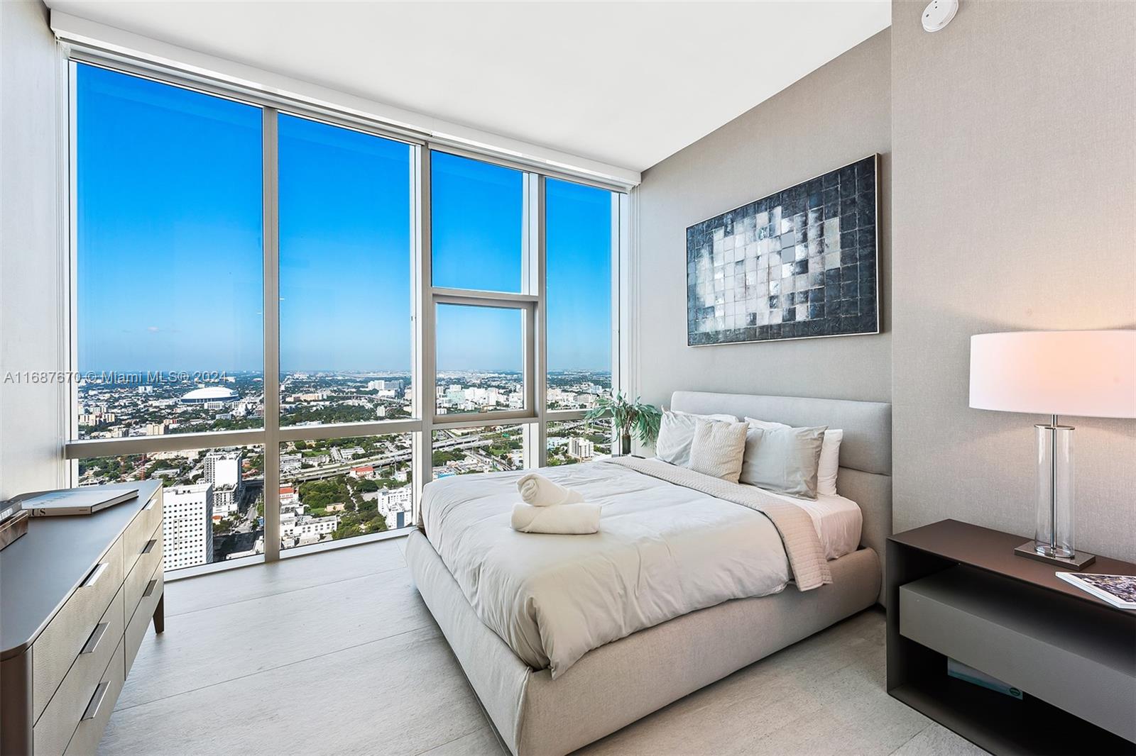 PARAMOUNT MIAMI WORLDCENT - Residential