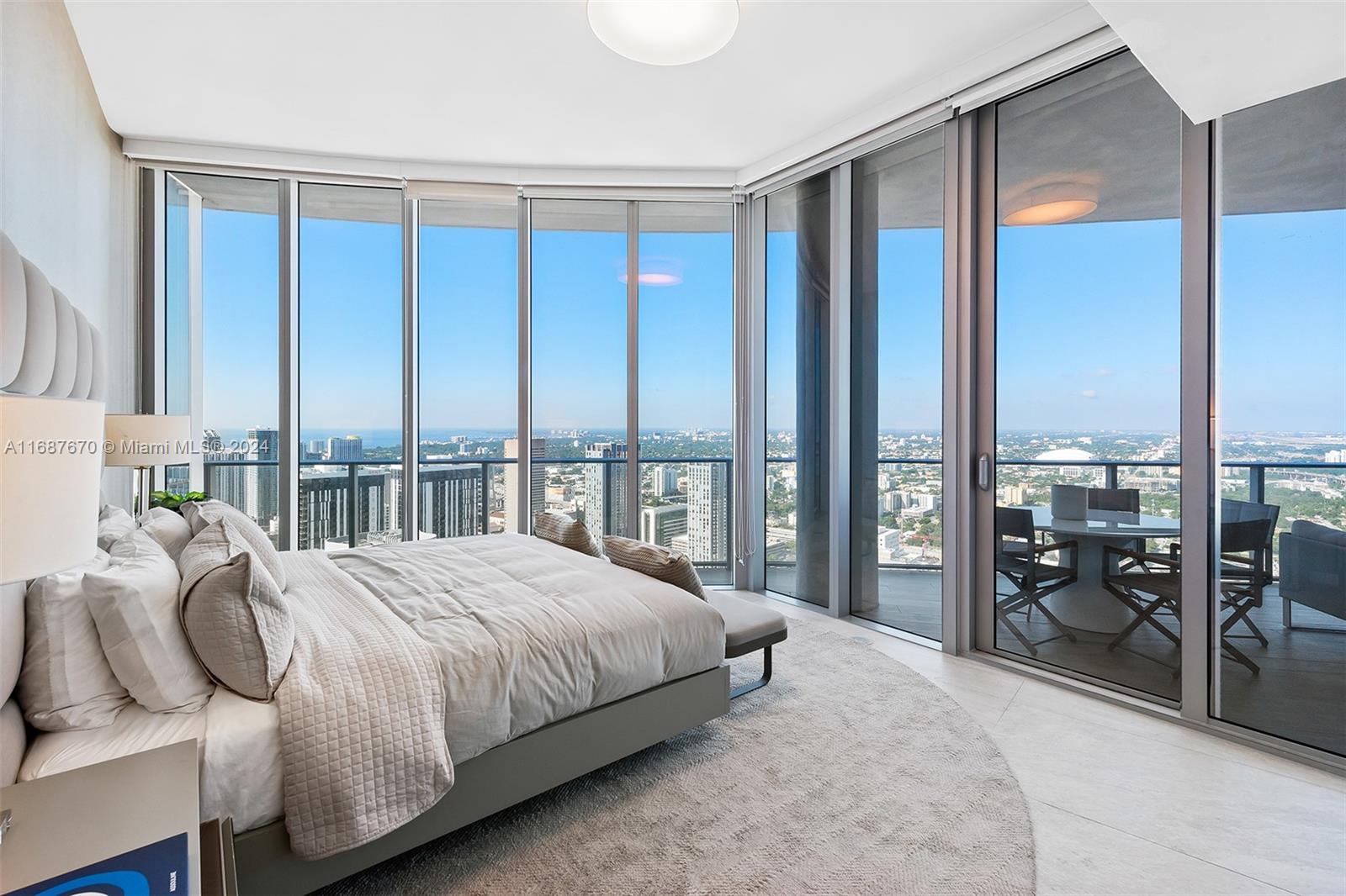 PARAMOUNT MIAMI WORLDCENT - Residential