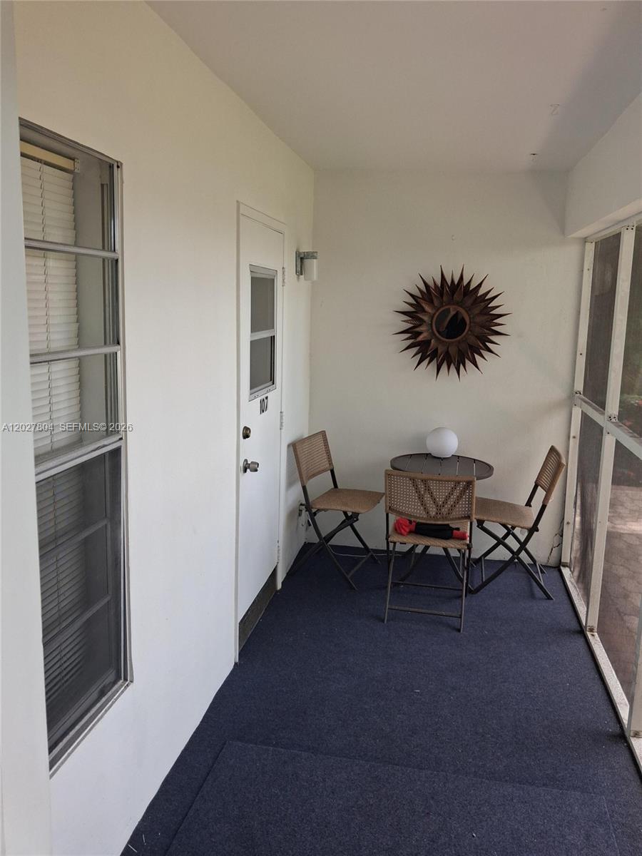 NORTH HAMPTON COURT CONDO - Residential