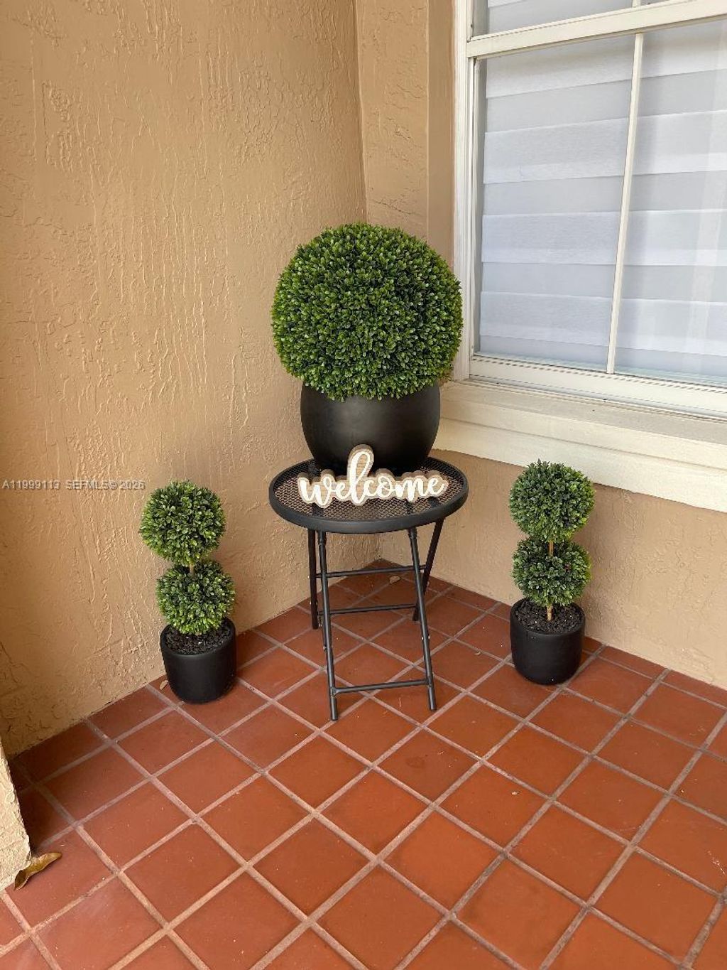 Photo of 7690 S Southwood Cir, Davie, FL 33328 (MLS # A11999113)