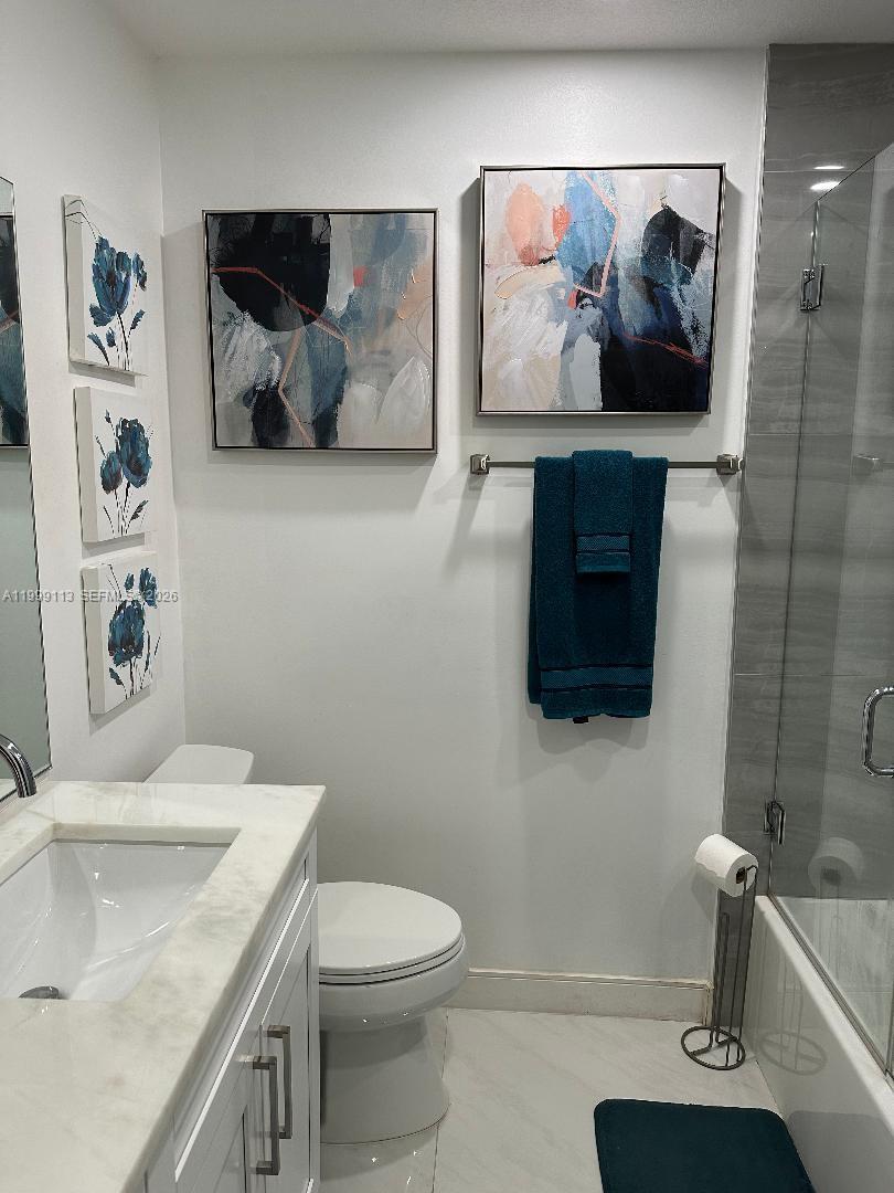 PARAGON CENTRE - Residential Lease