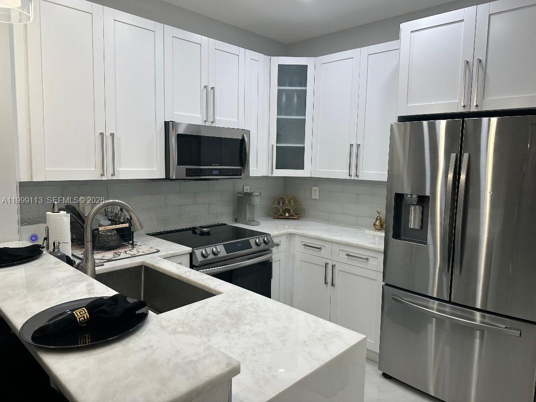 PARAGON CENTRE - Residential Lease