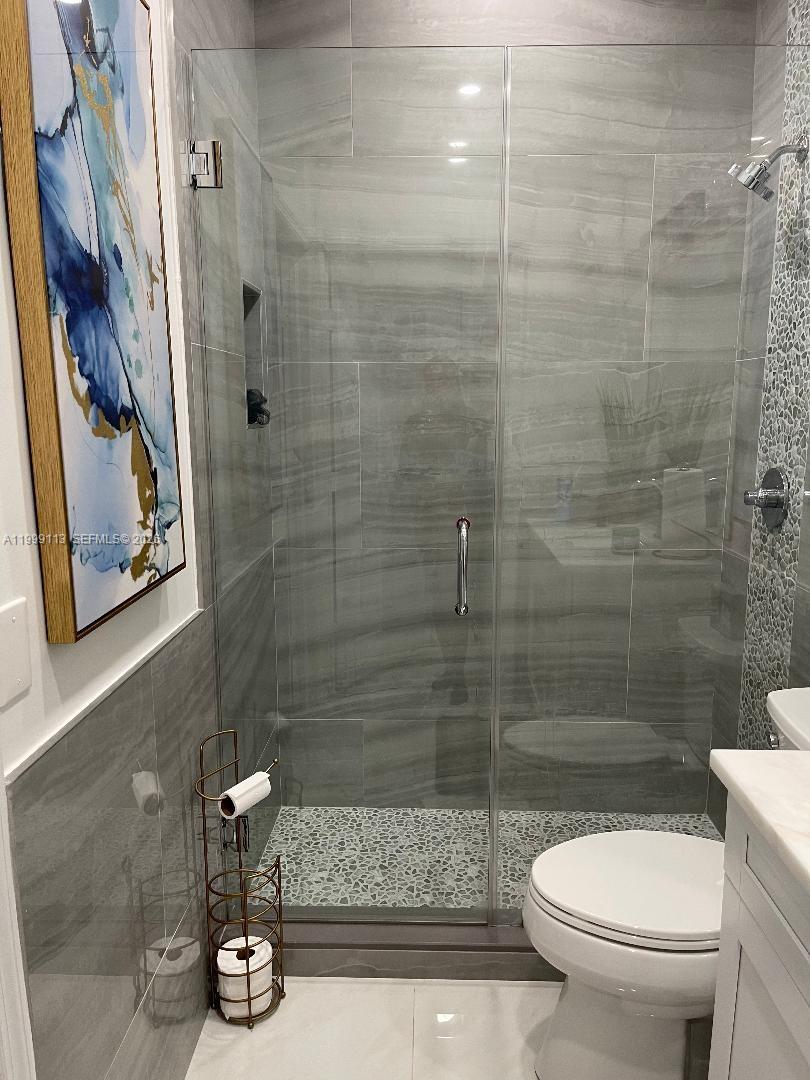 PARAGON CENTRE - Residential Lease