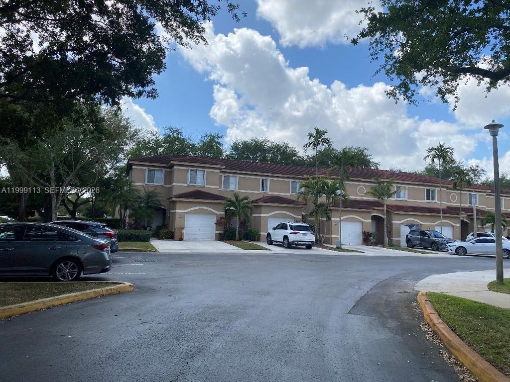 Photo of 7690 S Southwood Cir, Davie, FL 33328 (MLS # A11999113)