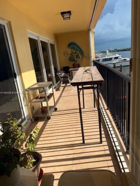 3300 N Ocean Dr 2C
