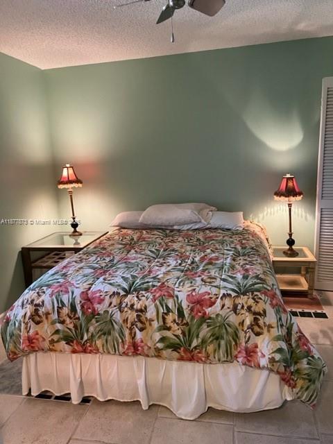 UNO LAGO 6 CONDO - Residential Lease