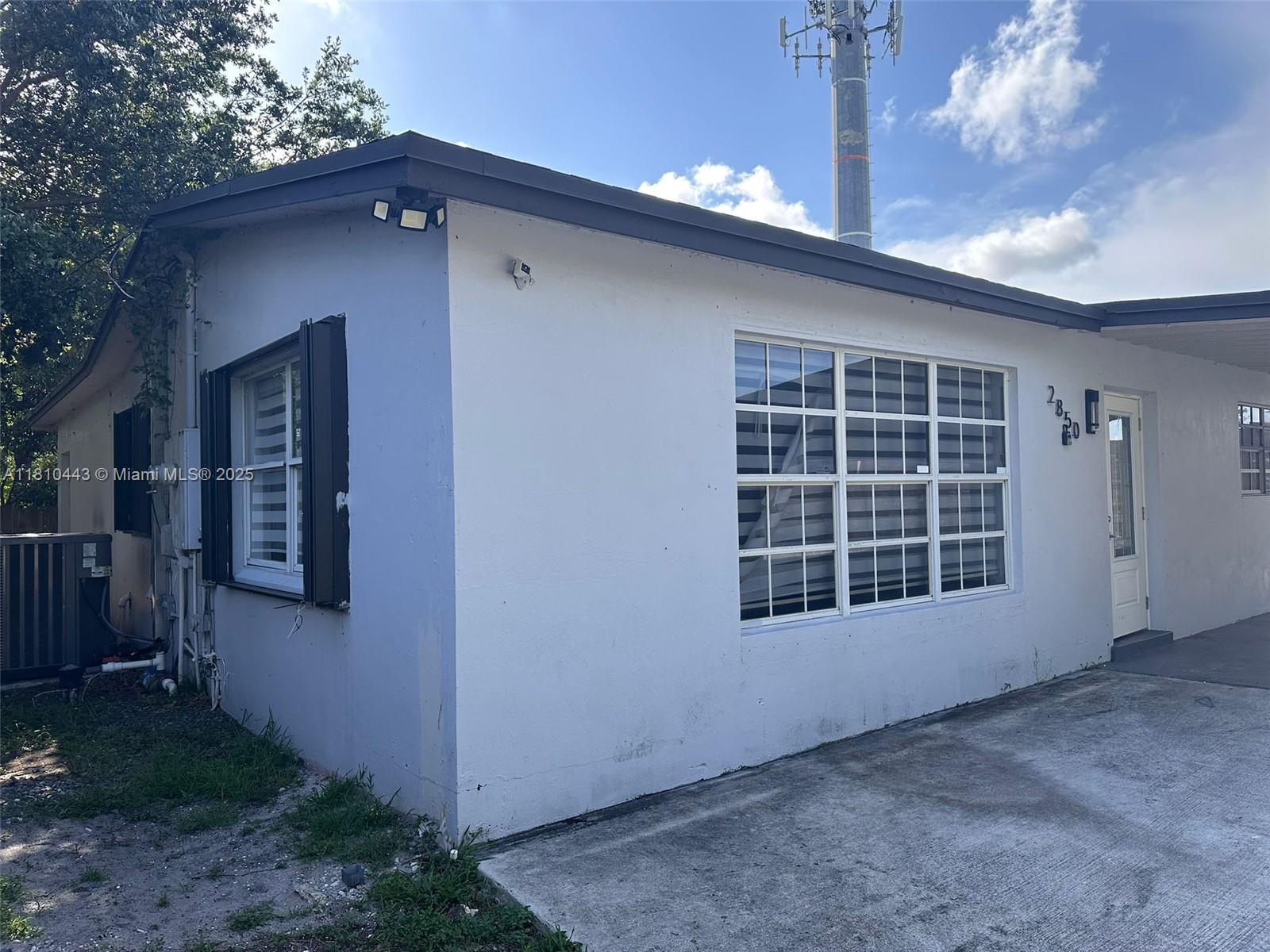 2850 N 62nd Ave 2850