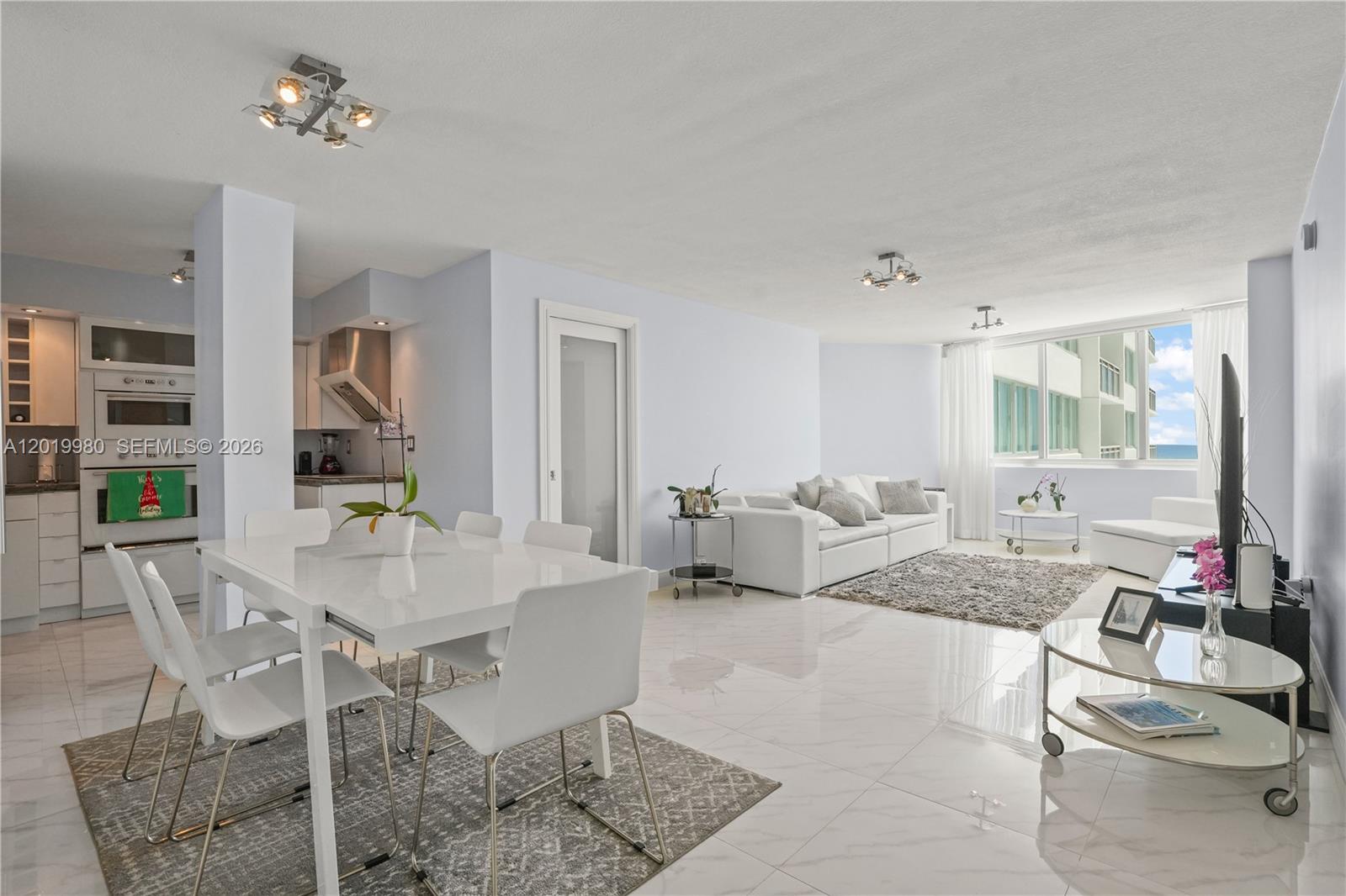 BURLEIGH HOUSE CONDO - Residential