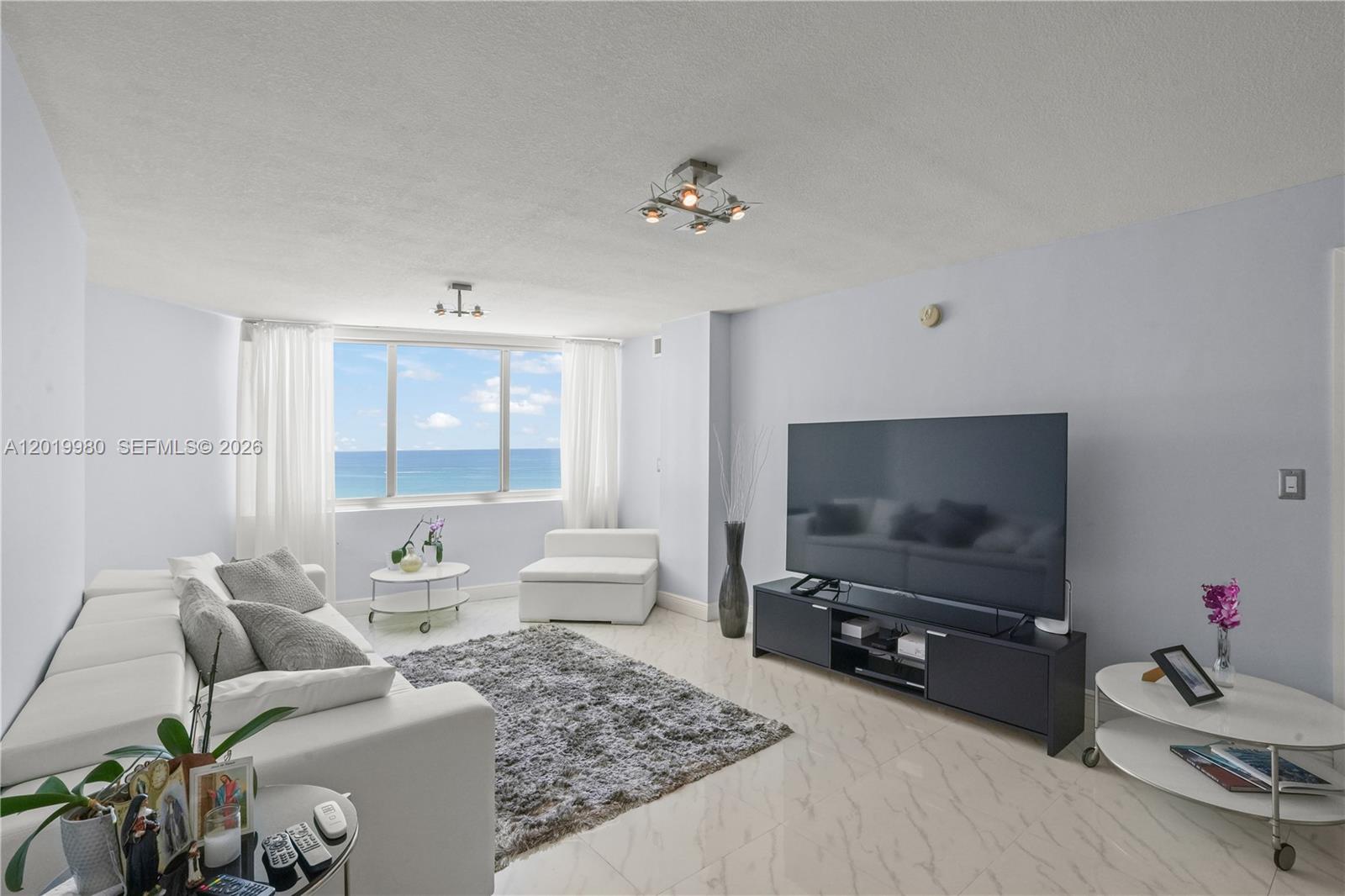 BURLEIGH HOUSE CONDO - Residential