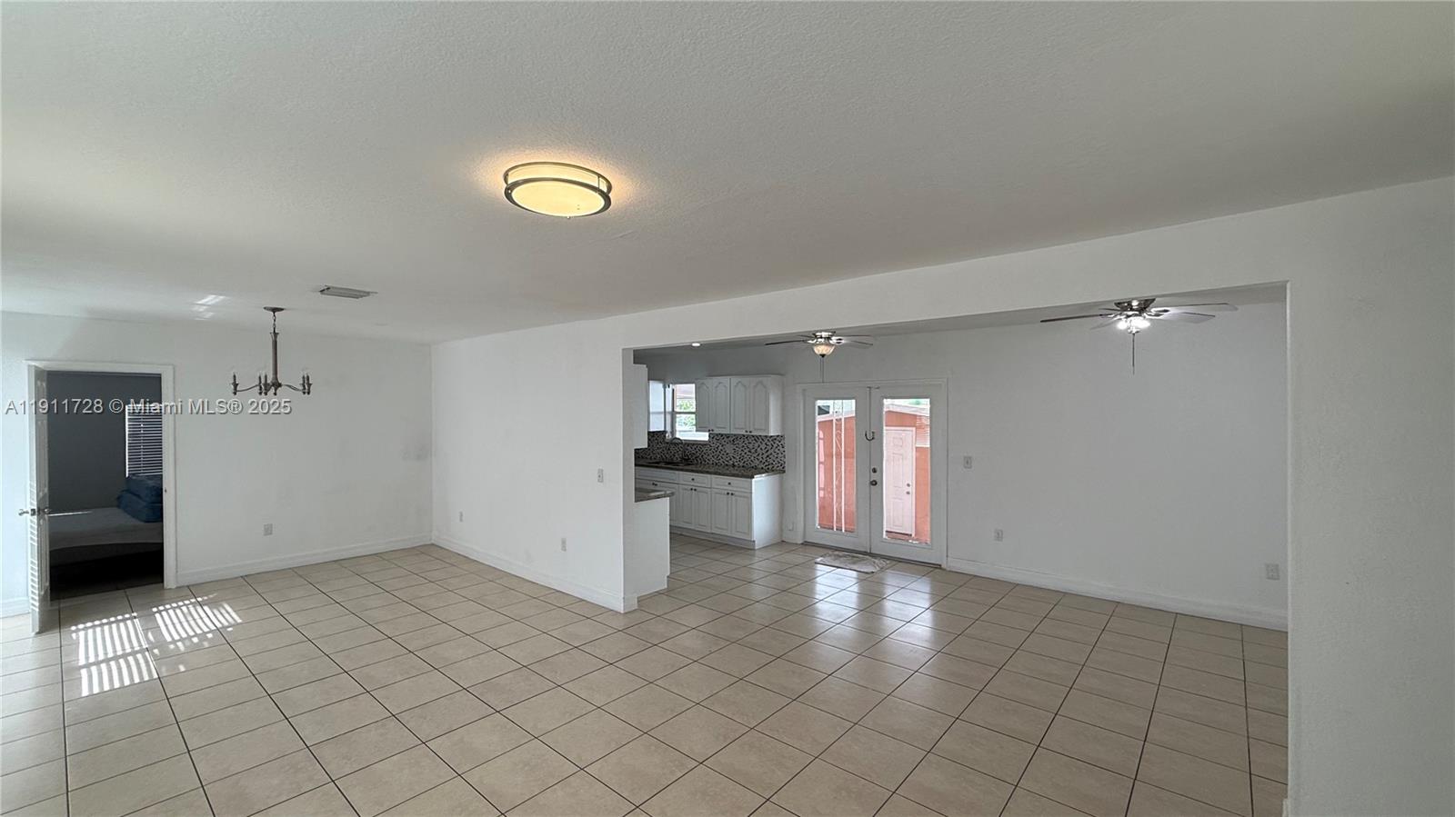 GRAPELAND HEIGHTS - Residential Lease