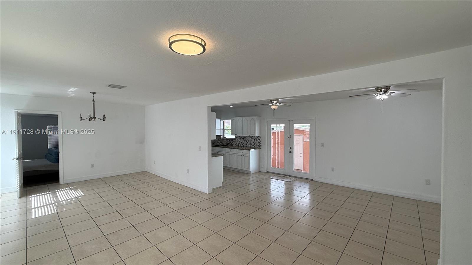 GRAPELAND HEIGHTS - Residential Lease