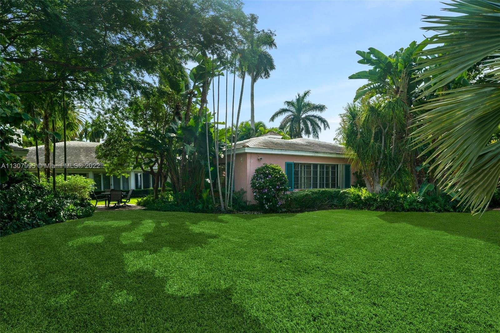 SUNSET ISLANDS-ISLAND NO - Residential