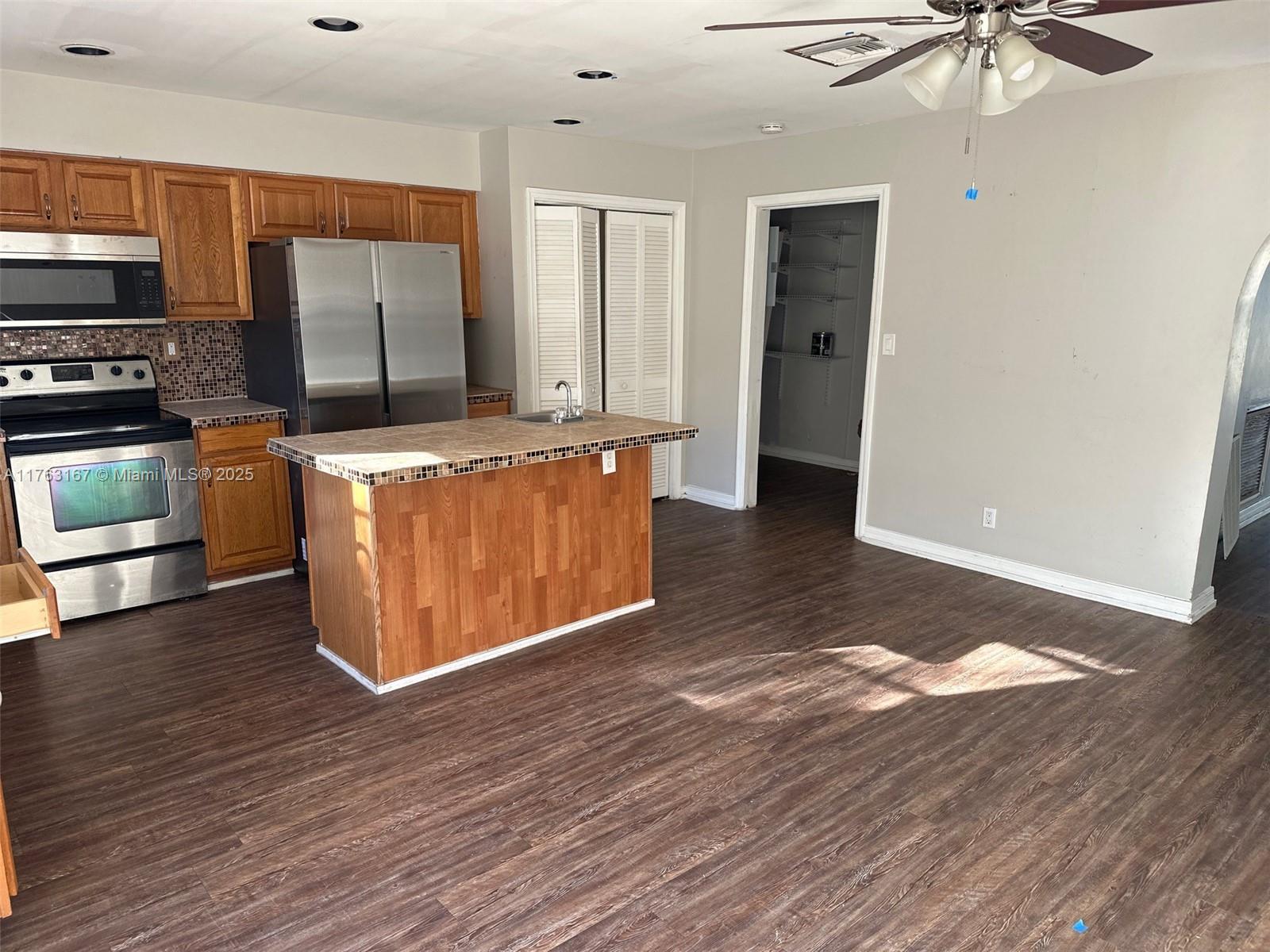 KELSEY CITY - Residential