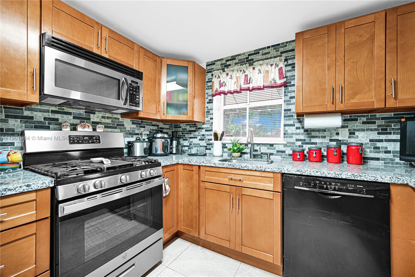 CUTLER LANDINGS - Residential