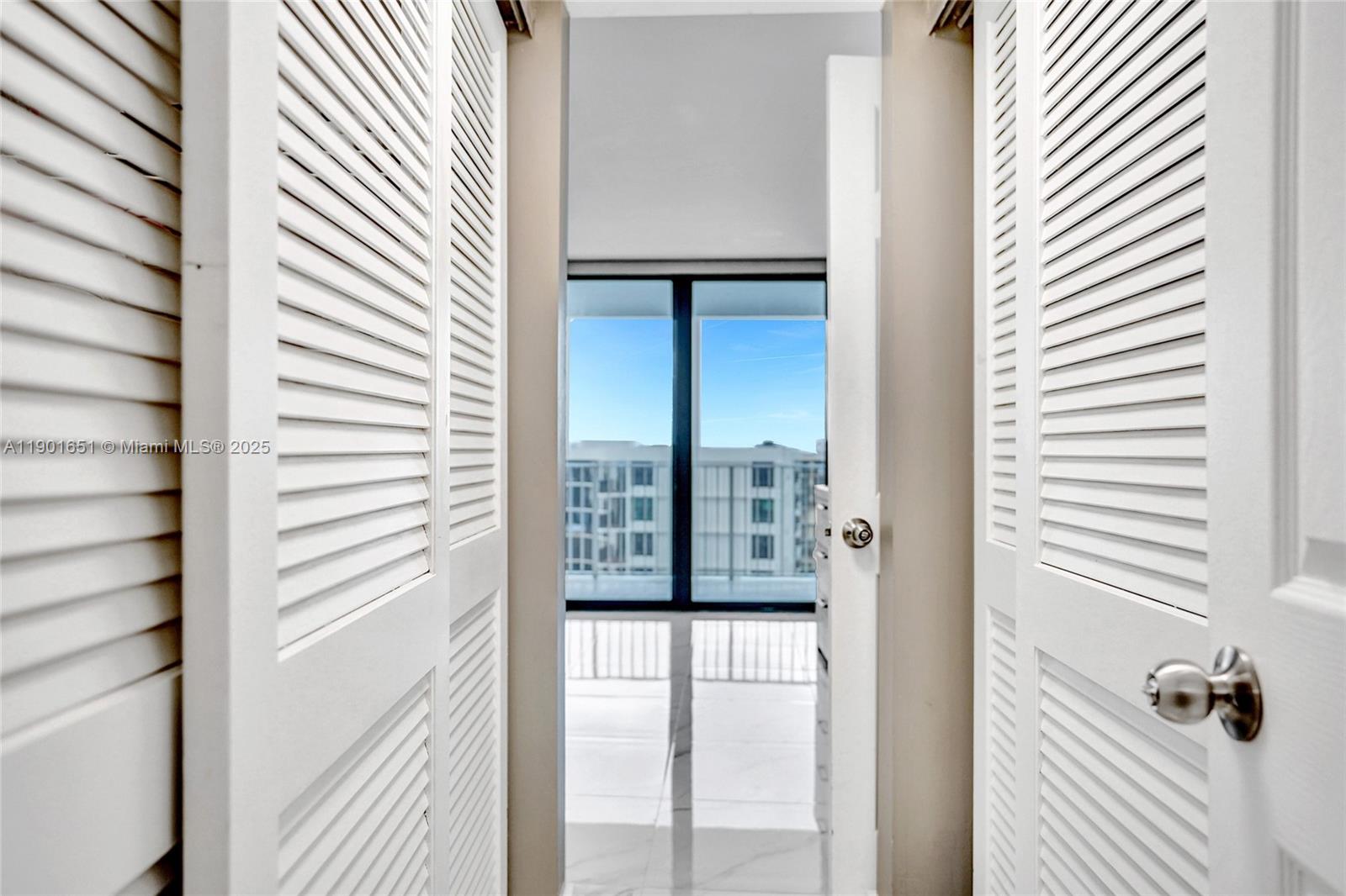 MAYFAIR HOUSE CONDO - Residential