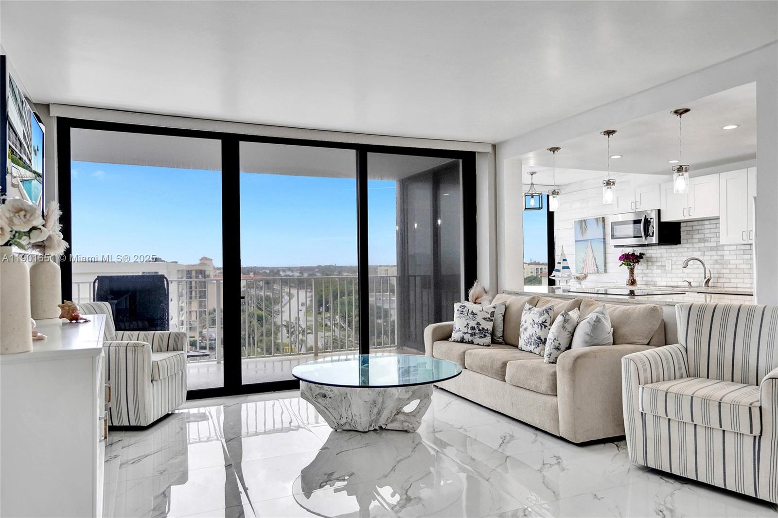 MAYFAIR HOUSE CONDO - Residential