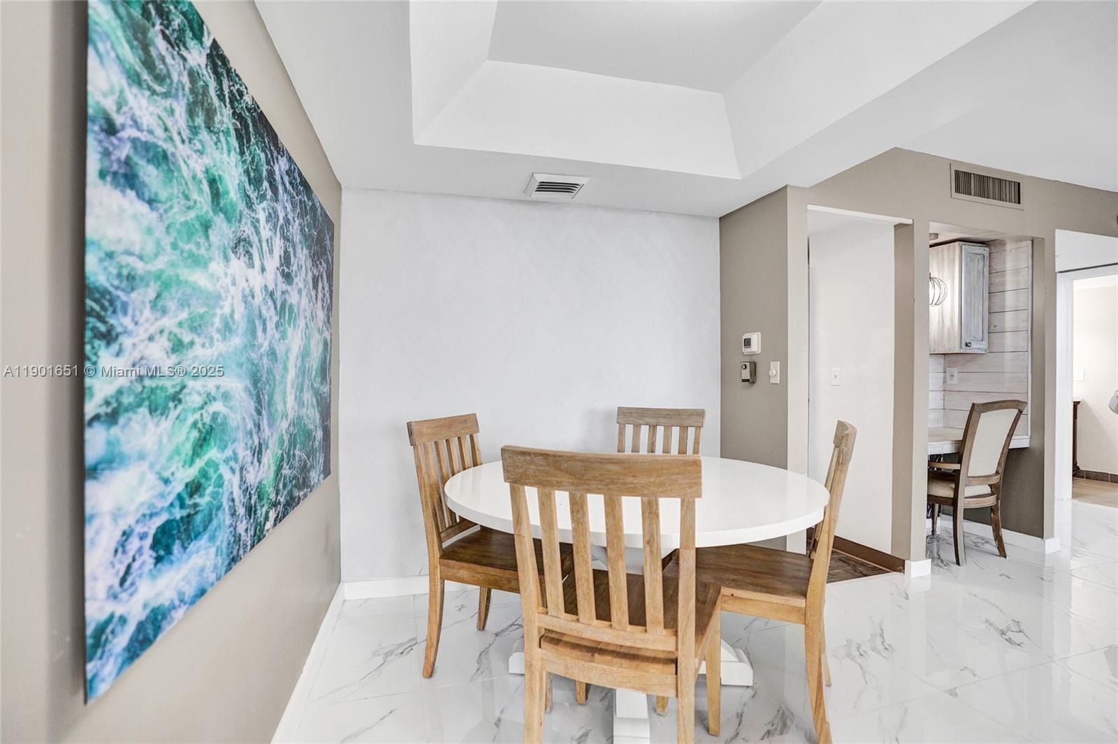 MAYFAIR HOUSE CONDO - Residential