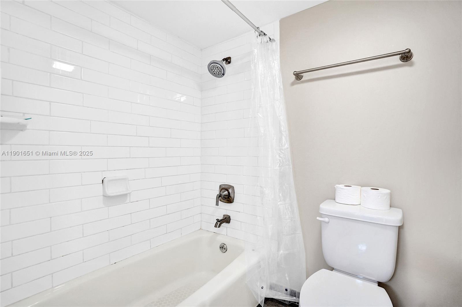 MAYFAIR HOUSE CONDO - Residential