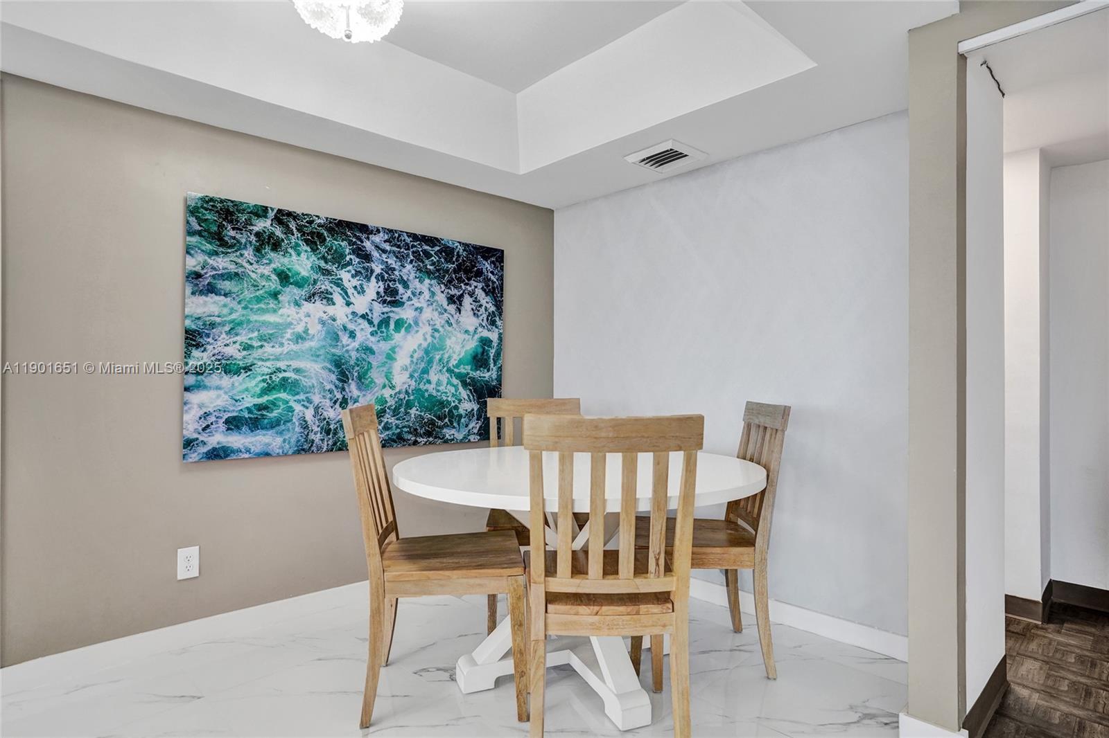 MAYFAIR HOUSE CONDO - Residential