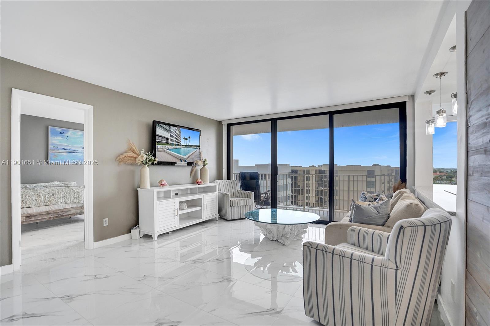 MAYFAIR HOUSE CONDO - Residential