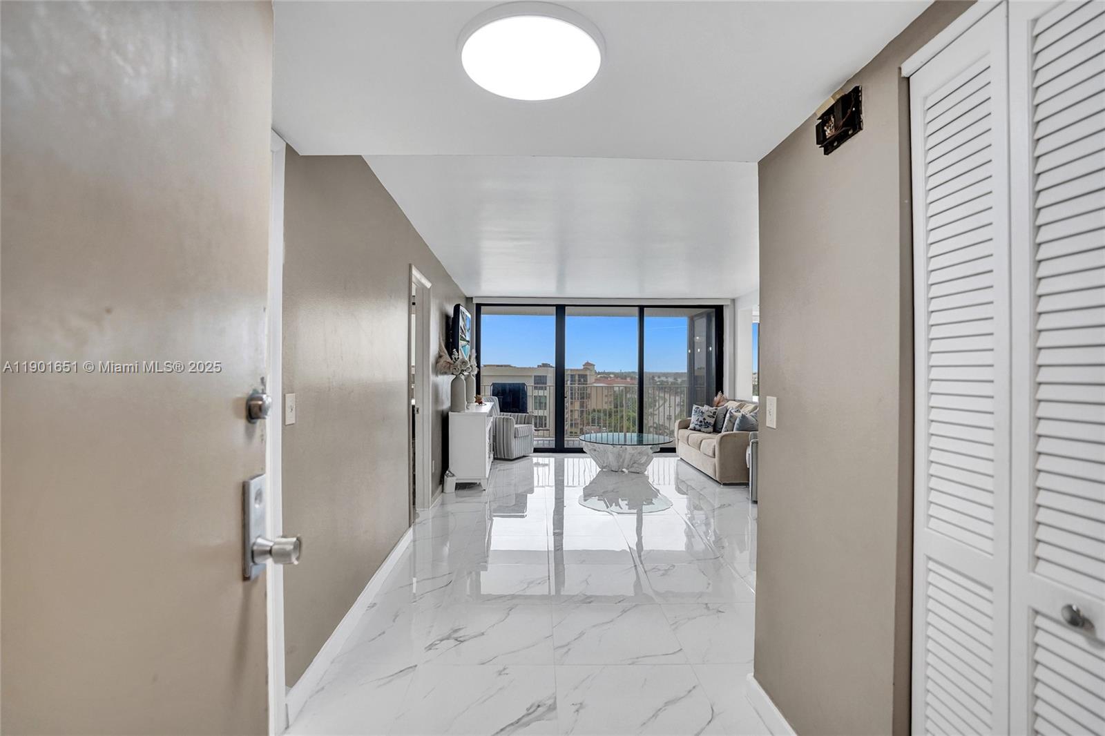 MAYFAIR HOUSE CONDO - Residential