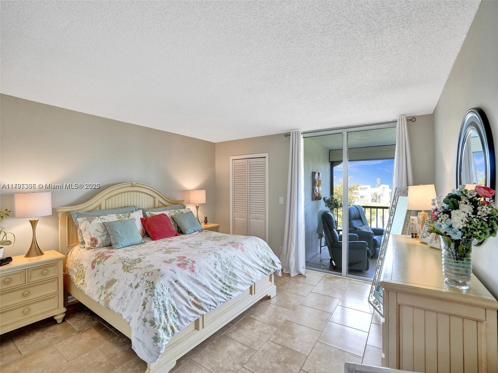 PALM LAKES CONDO - Residential