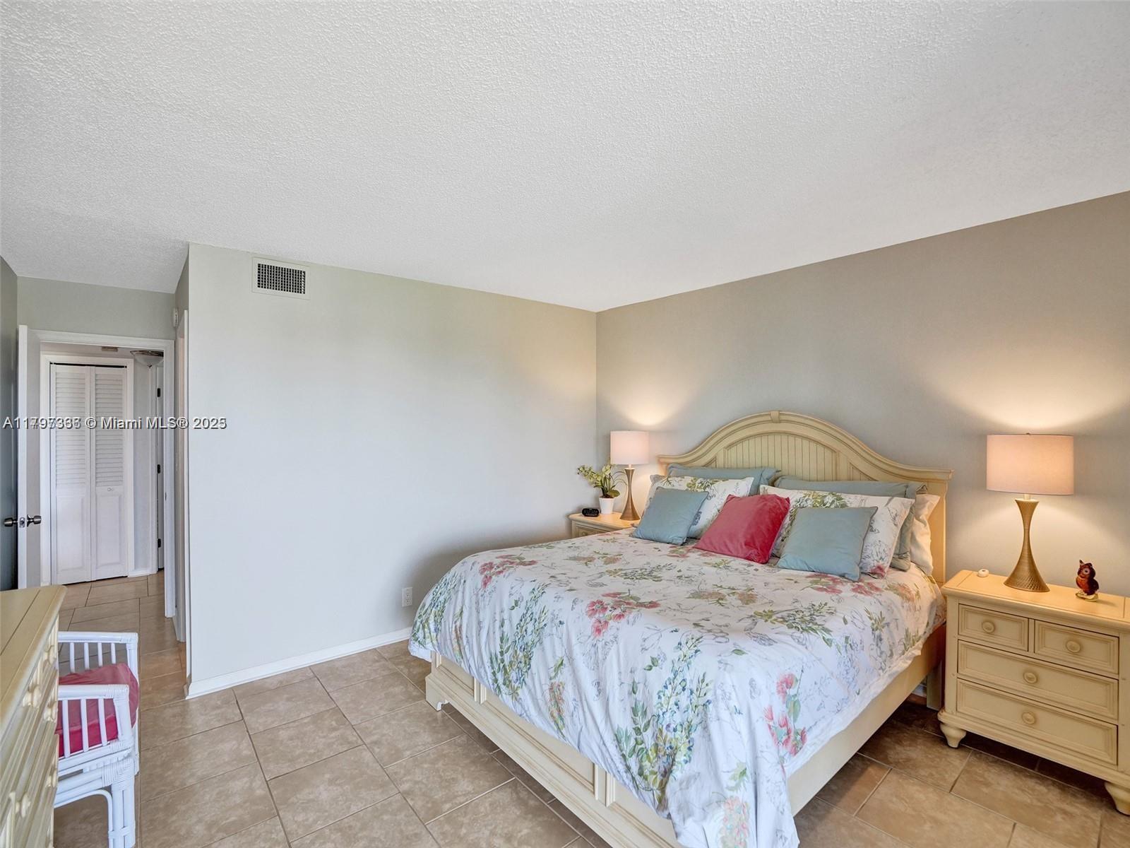 PALM LAKES CONDO - Residential