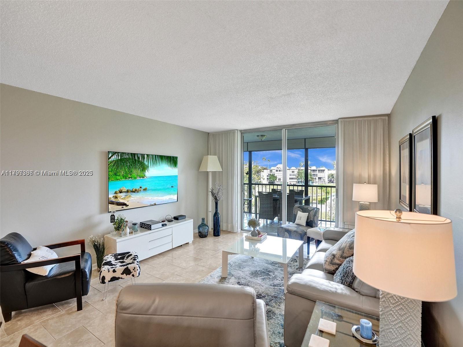 PALM LAKES CONDO - Residential