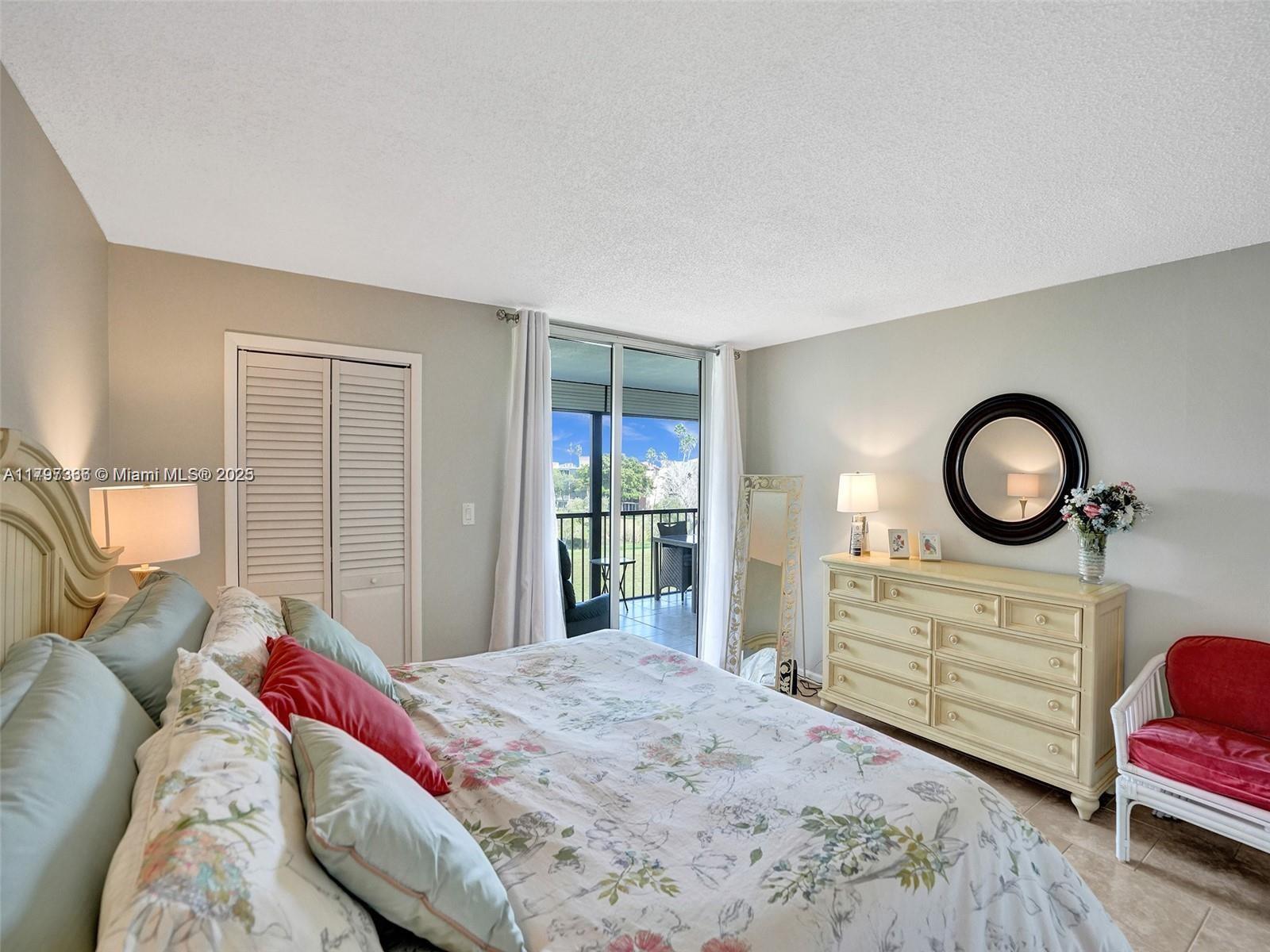 PALM LAKES CONDO - Residential